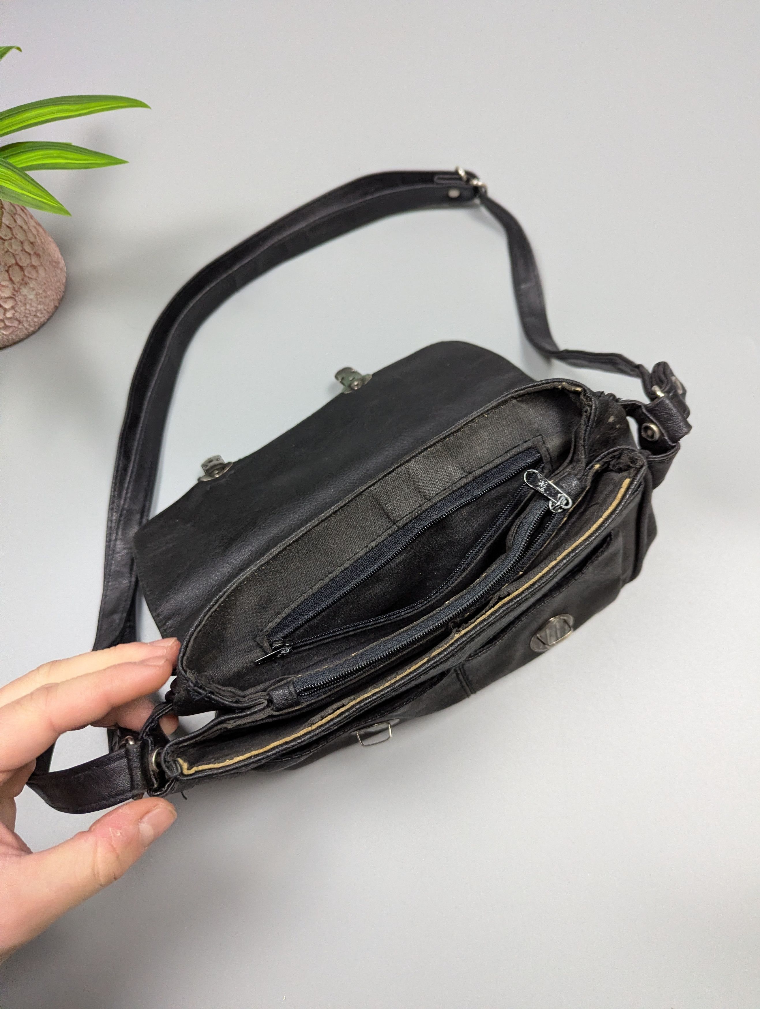 Vintage Vintage Daniel Ray Black Leather Shoulder Bag Size ONE SIZE - 11 Thumbnail