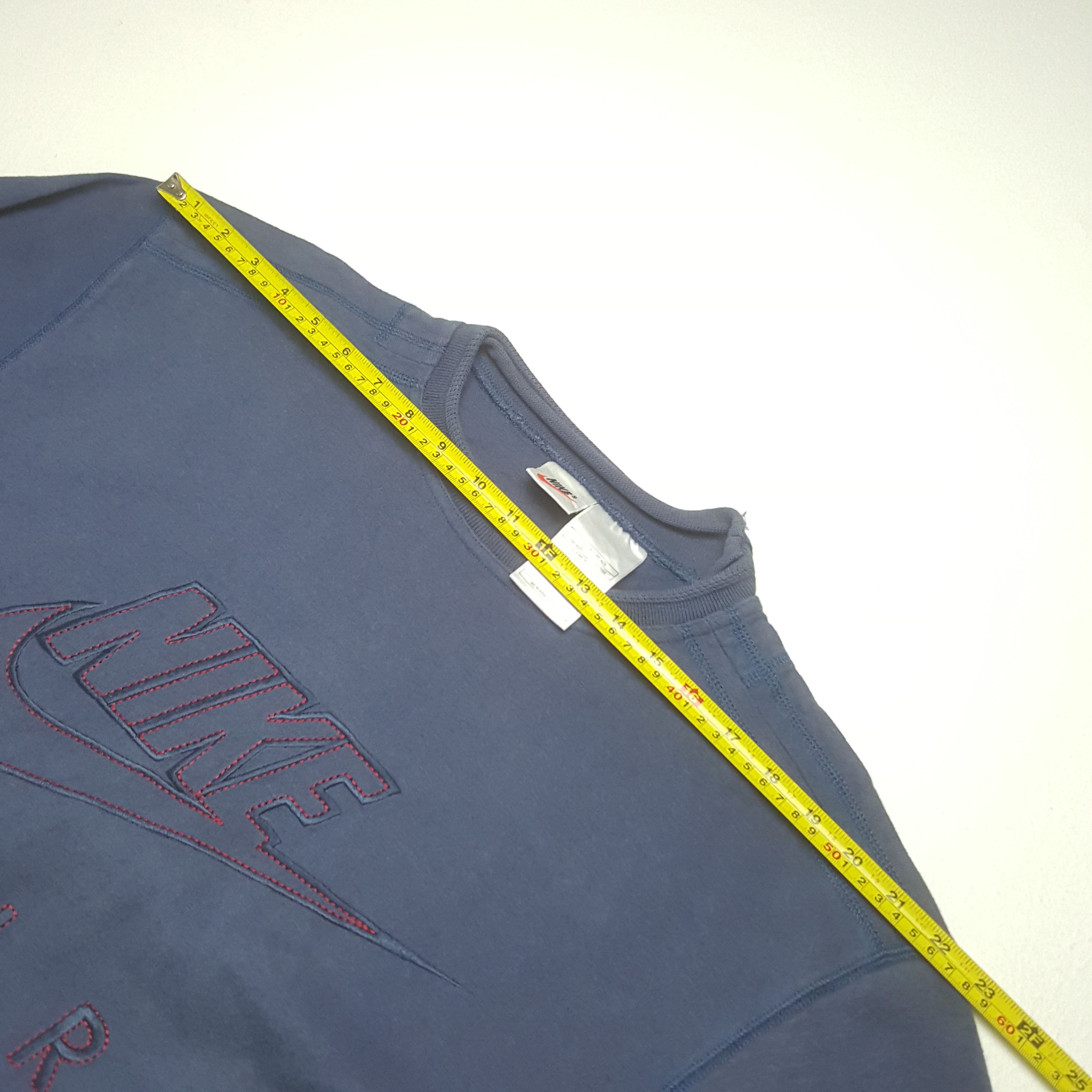 Nike Vintage Nike Air Embroidery Sports Style Sweatshirt C313N6 Size US L / EU 52-54 / 3 - 11 Thumbnail