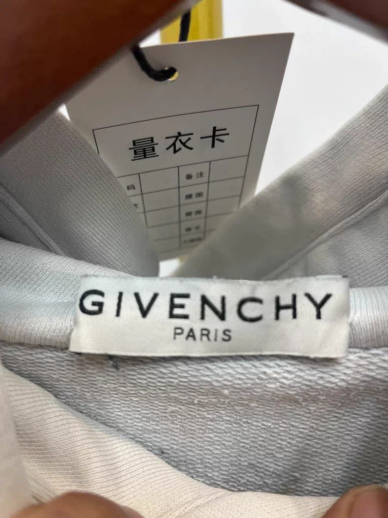 Givenchy Givenchy Hooded Sweatshirt Size US M / EU 48-50 / 2 - 4 Thumbnail