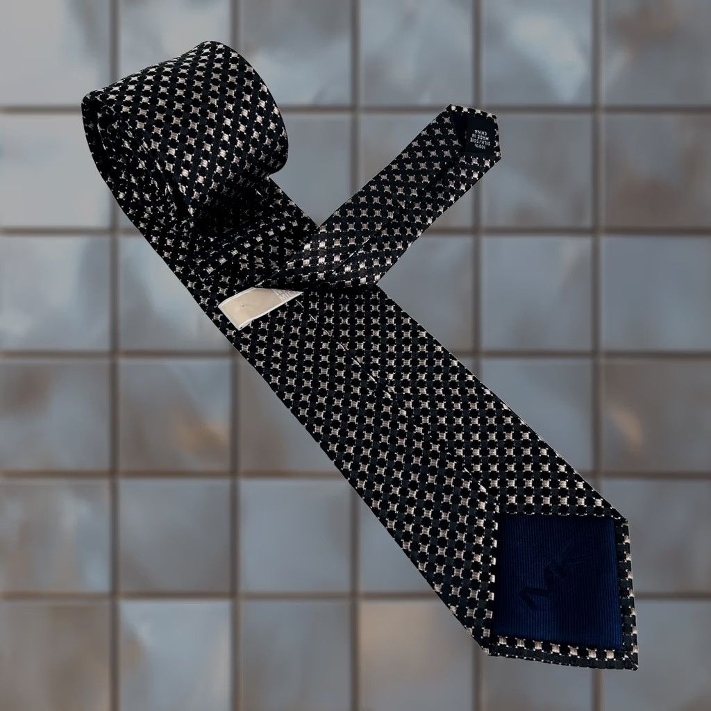 Michael Kors Michael Kors Tie Men 100% Silk Geometric Black Silver 3 1/4 x 57 3/4 Size ONE SIZE - 1 Thumbnail