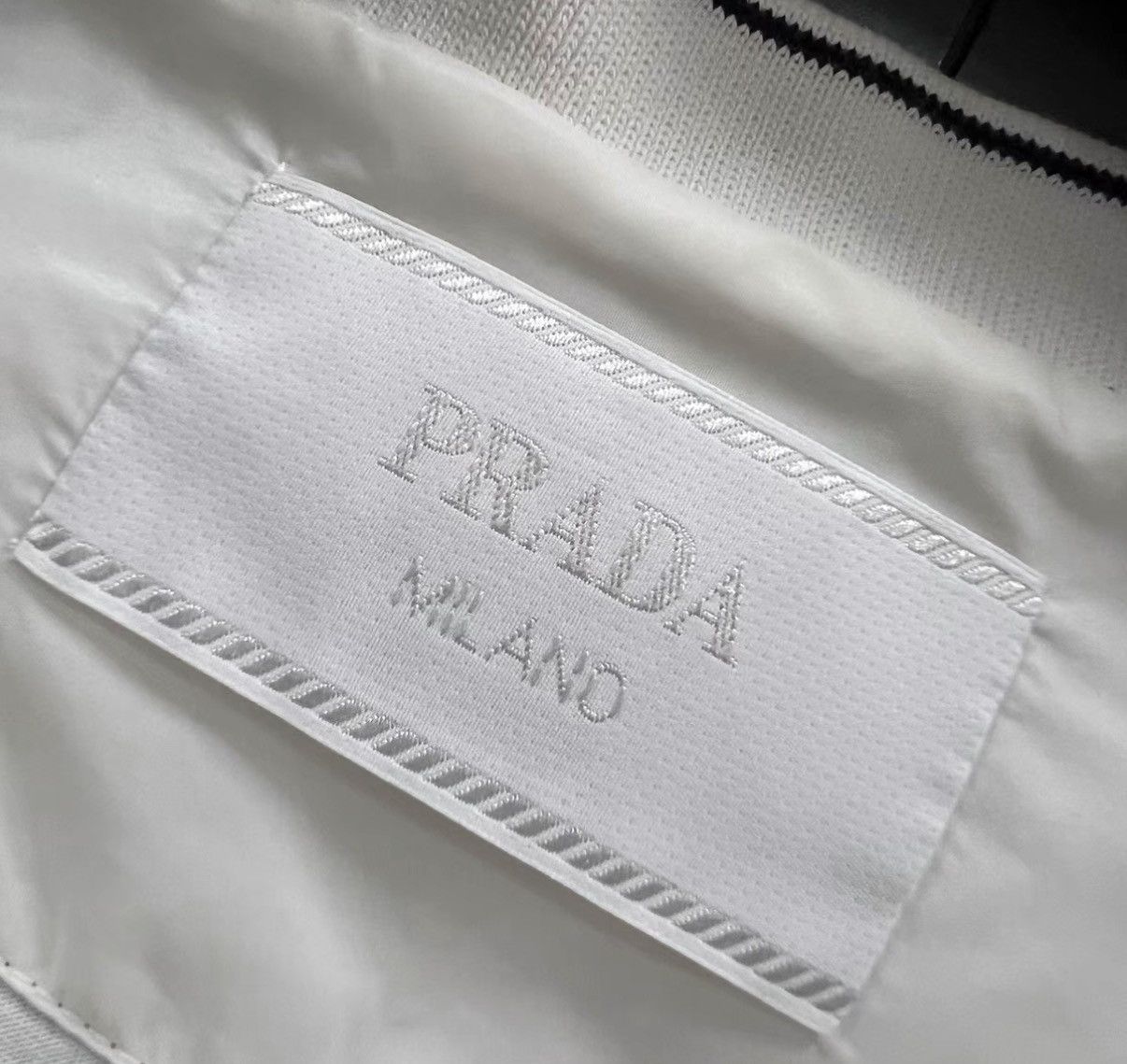 Prada PRADA White Patch Pocket Triangle Logo Short Sleeve J41 Size US L / EU 52-54 / 3 - 3 Thumbnail