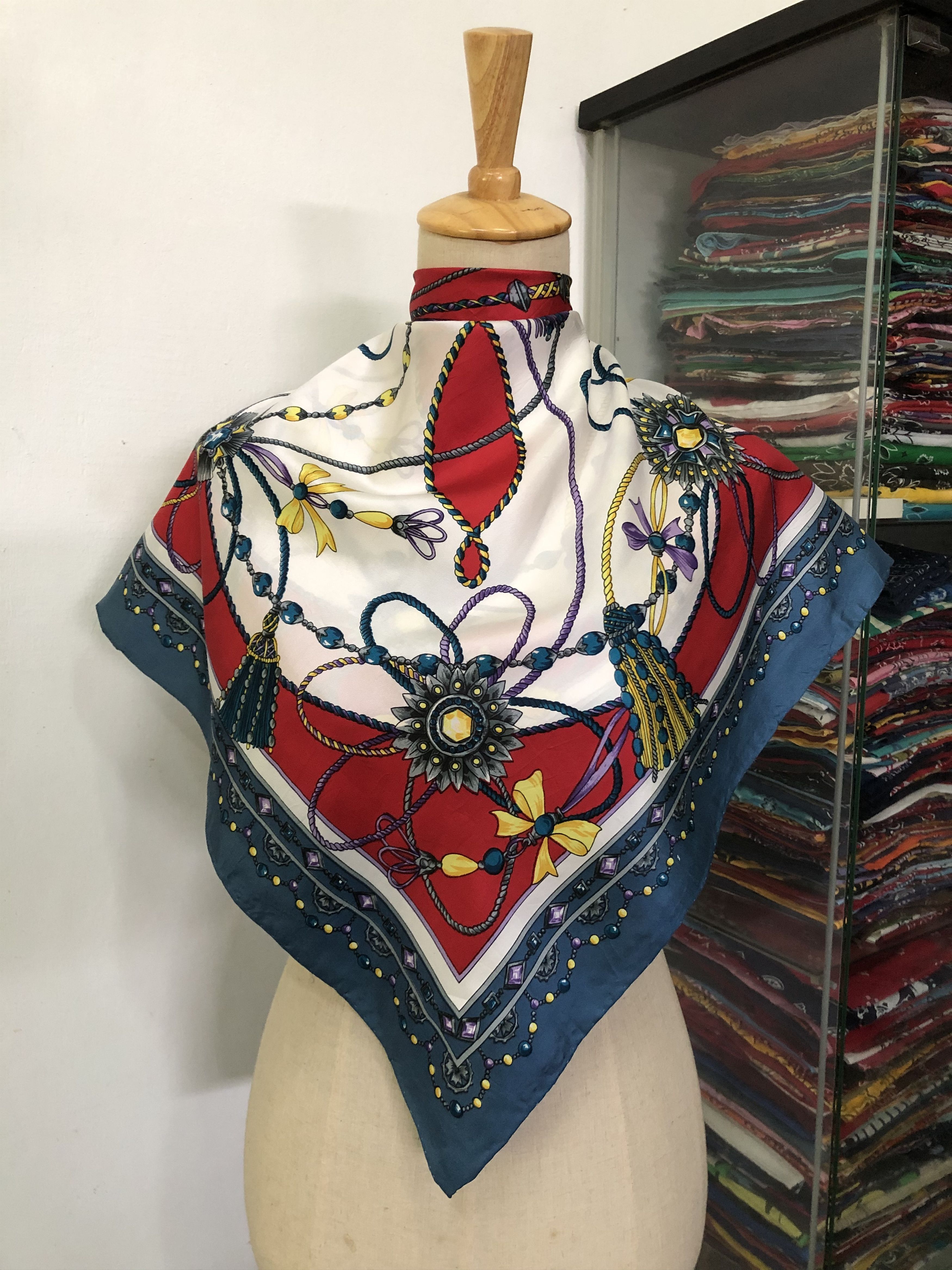 Vintage Vintage Silk Scarf Size ONE SIZE - 1 Thumbnail