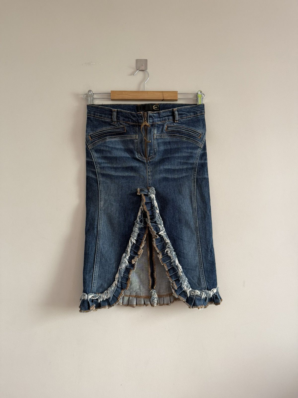 Just Cavalli Roberto Cavalli Distressed Denim Midi Skirt Size 27" / US 4 / IT 40 - 1 Thumbnail