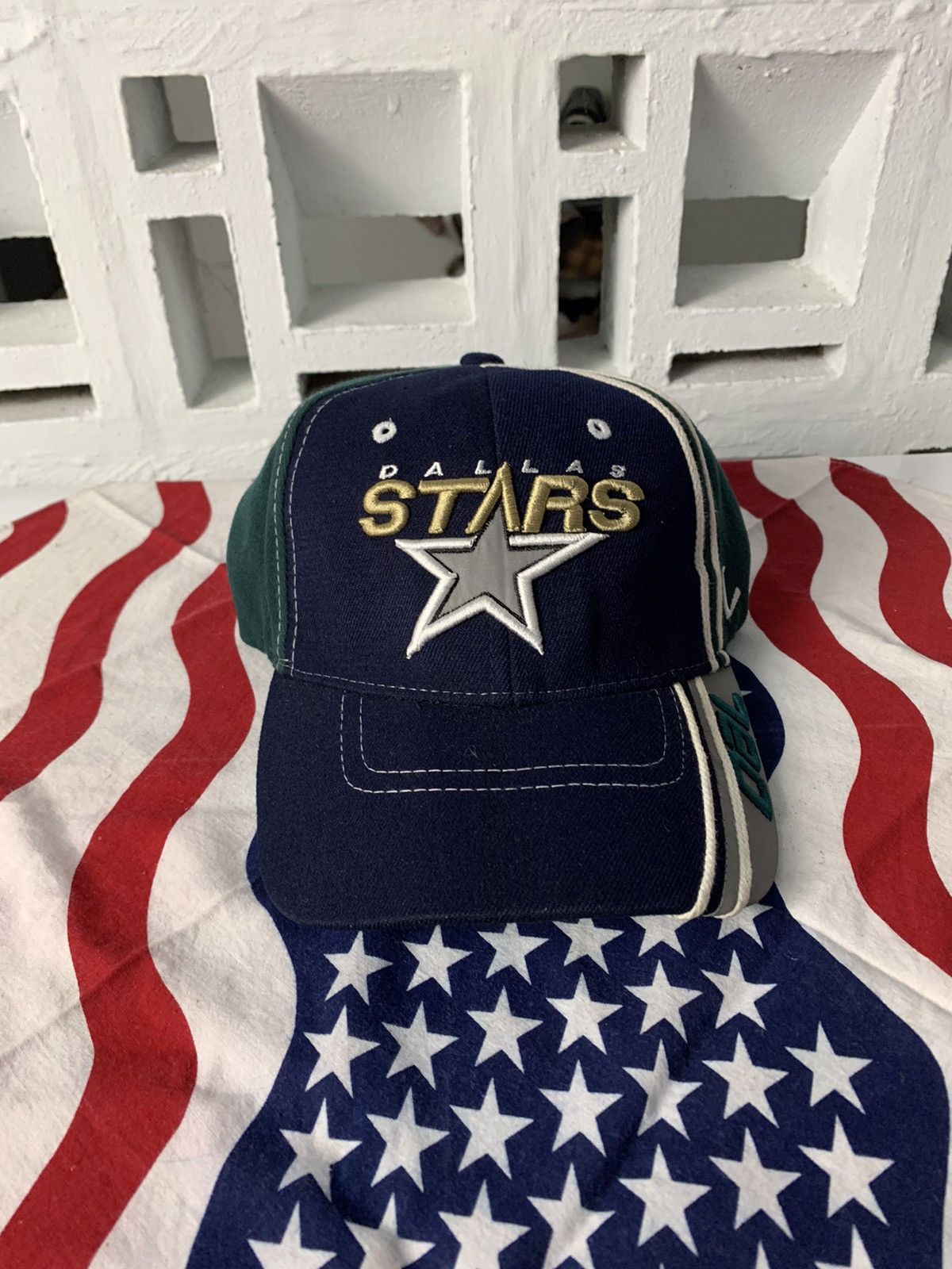 Vintage Vintage Zhat NHL Dallas Stars Hat Size ONE SIZE - 3 Thumbnail
