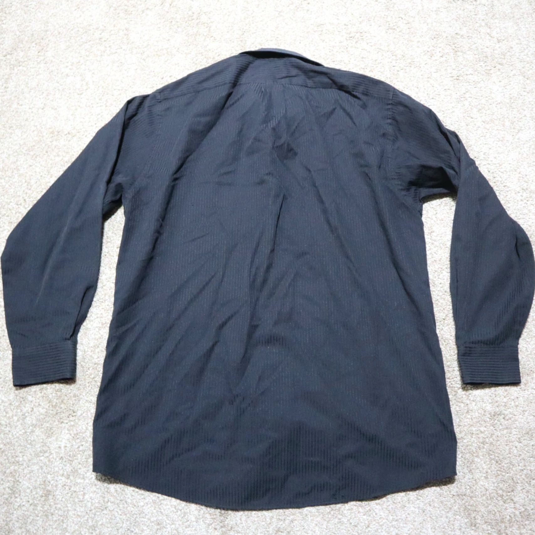 Van Heusen Van Heusen Black Stripe Dress Button Down Shirt Men's Size Medium 15-15.5 32/33 Size 40R - 7 Thumbnail
