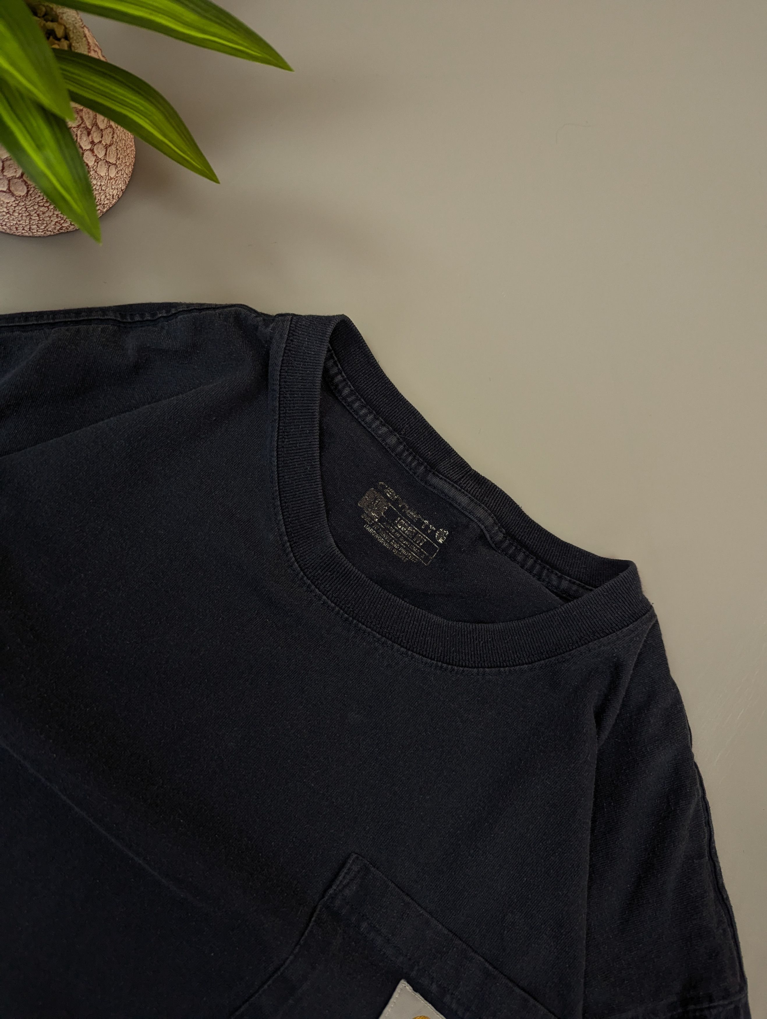 Carhartt Carhartt Vintage Faded Navy T-Shirt Distressed Workwear L/XL Size US XL / EU 56 / 4 - 8 Thumbnail