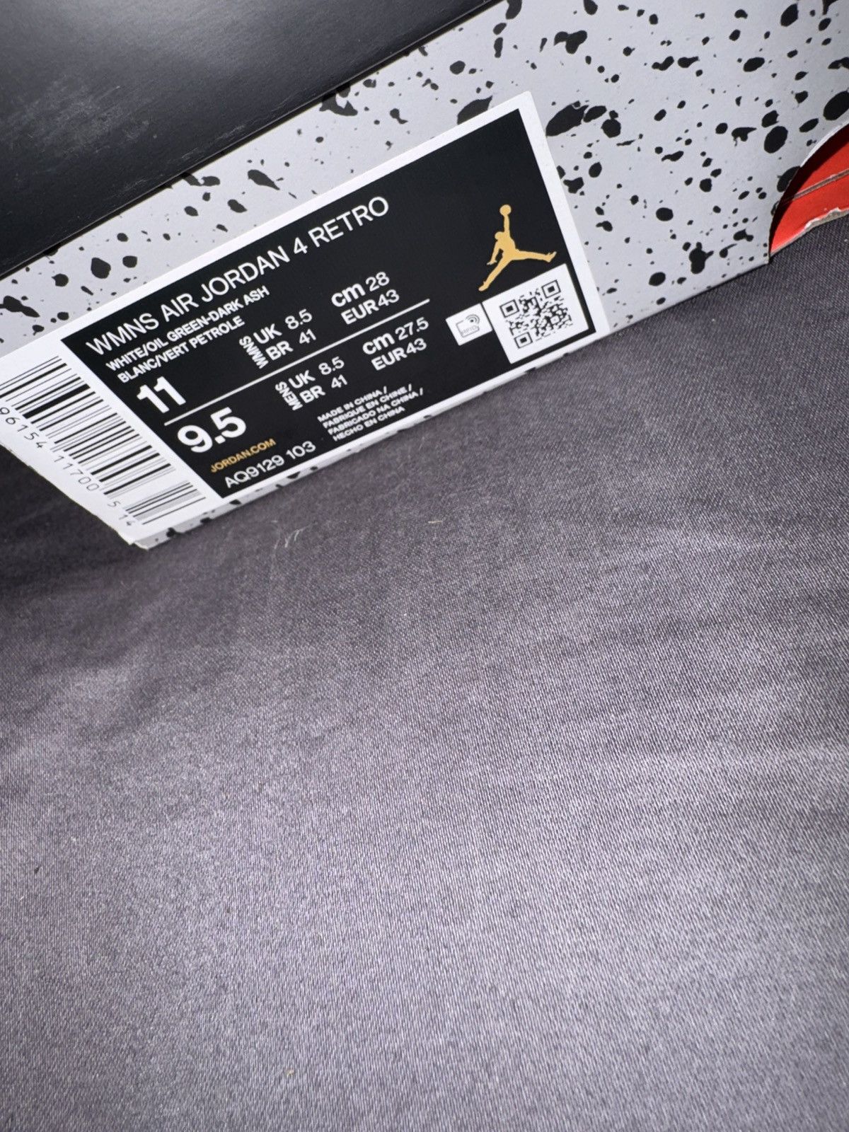Jordan Brand WMNS Air Jordan 4 Retro Seafom Size US 11 / IT 41 - 7 Thumbnail