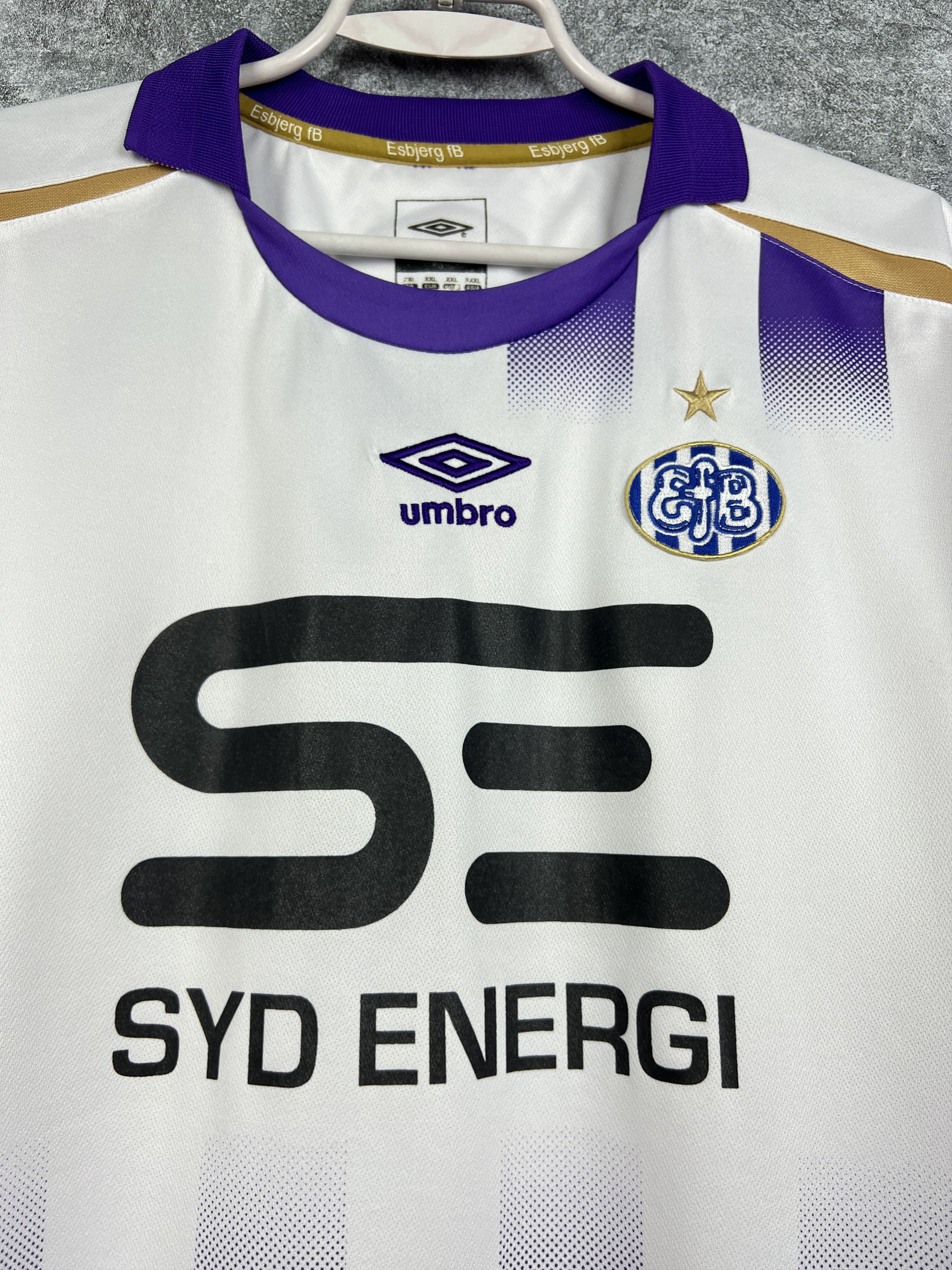 Umbro Esbjerg Away football shirt 2009 Soccer Jersey Trikot Rare Size US XXL / EU 58 / 5 - 3 Thumbnail