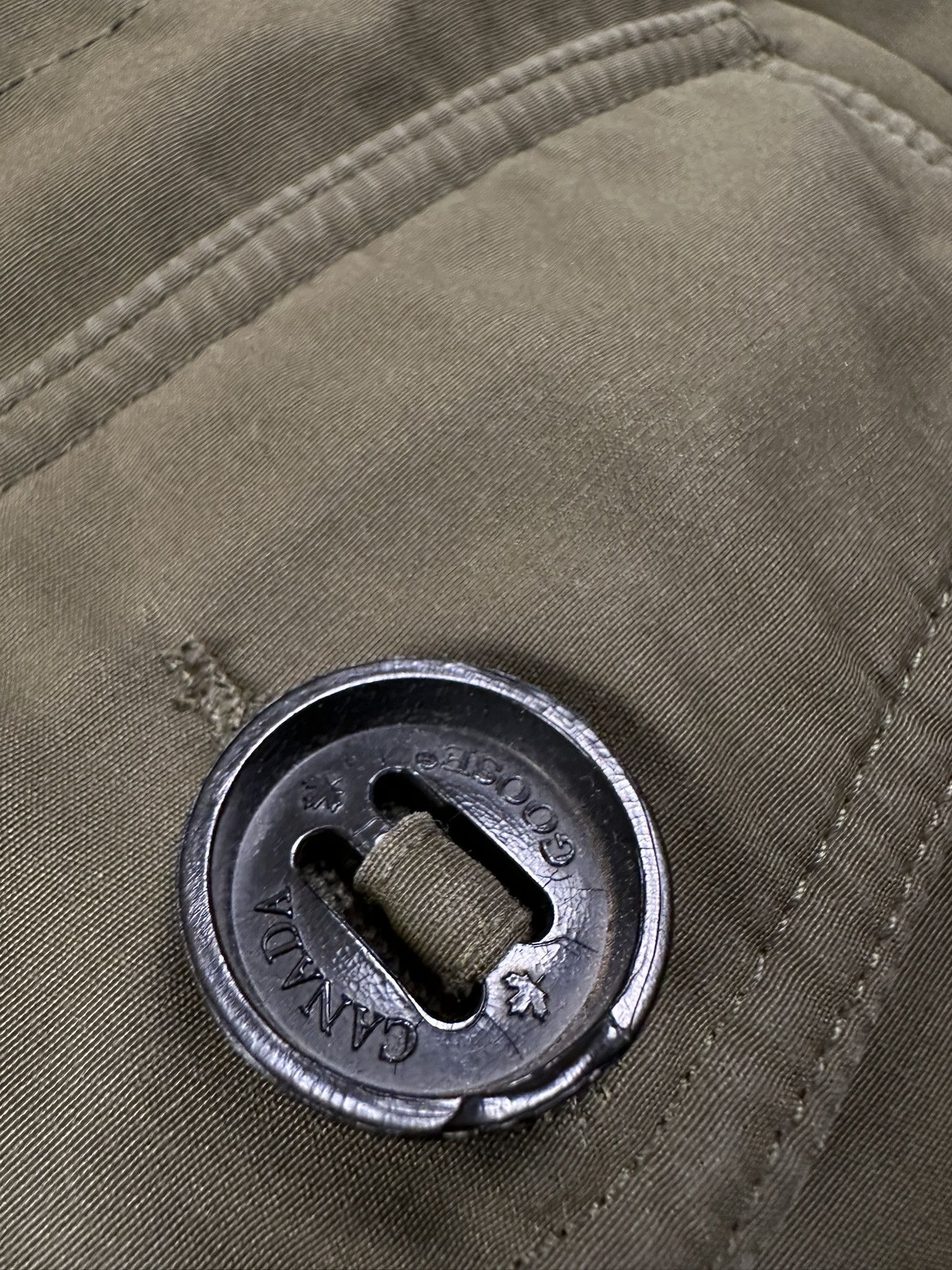 Canada Goose Canada Goose Baniff Fur Hood Military Down Winter Parka Size US XL / EU 56 / 4 - 15 Thumbnail