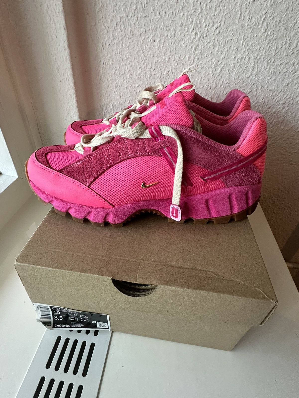 Jacquemus × Nike Nike x Jacquemus Humara Pink Flash - Women’s 10/Men’s 8.5 Size US 10 / IT 40 - 1 Thumbnail