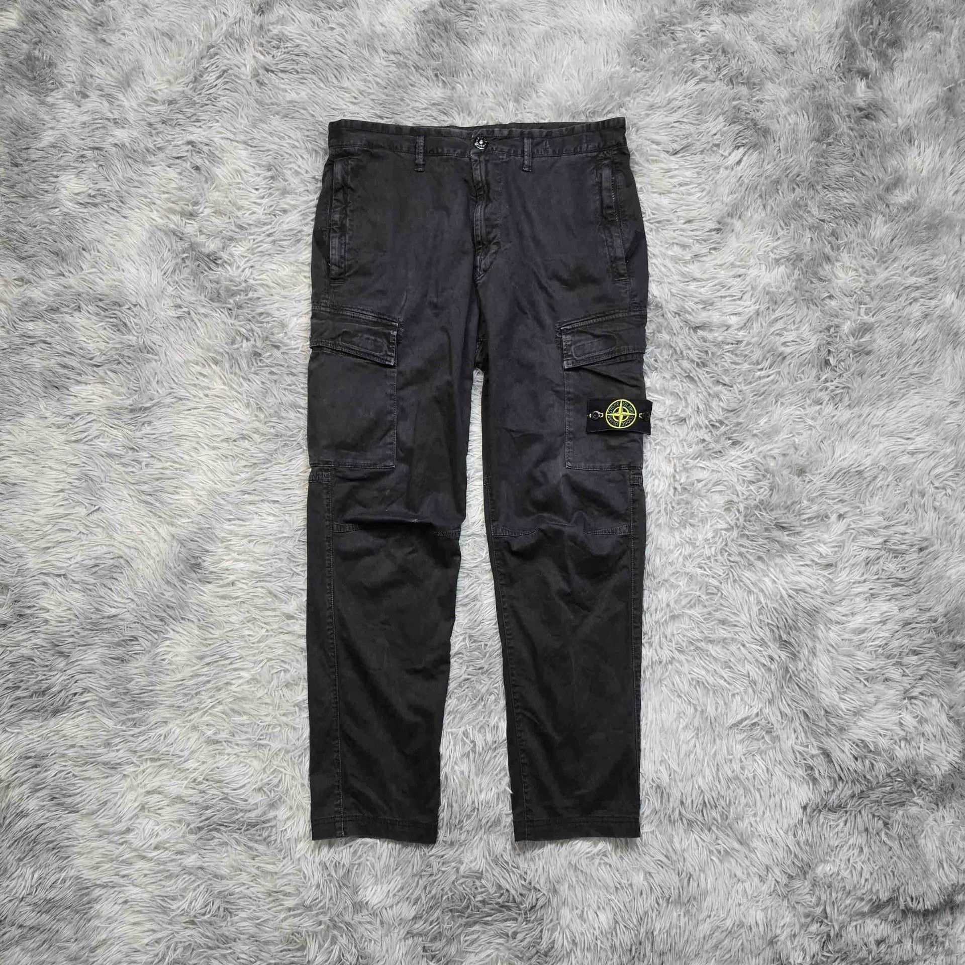 Stone Island stone island black cargo pants for men Size US 32 / EU 48 - 1 Thumbnail