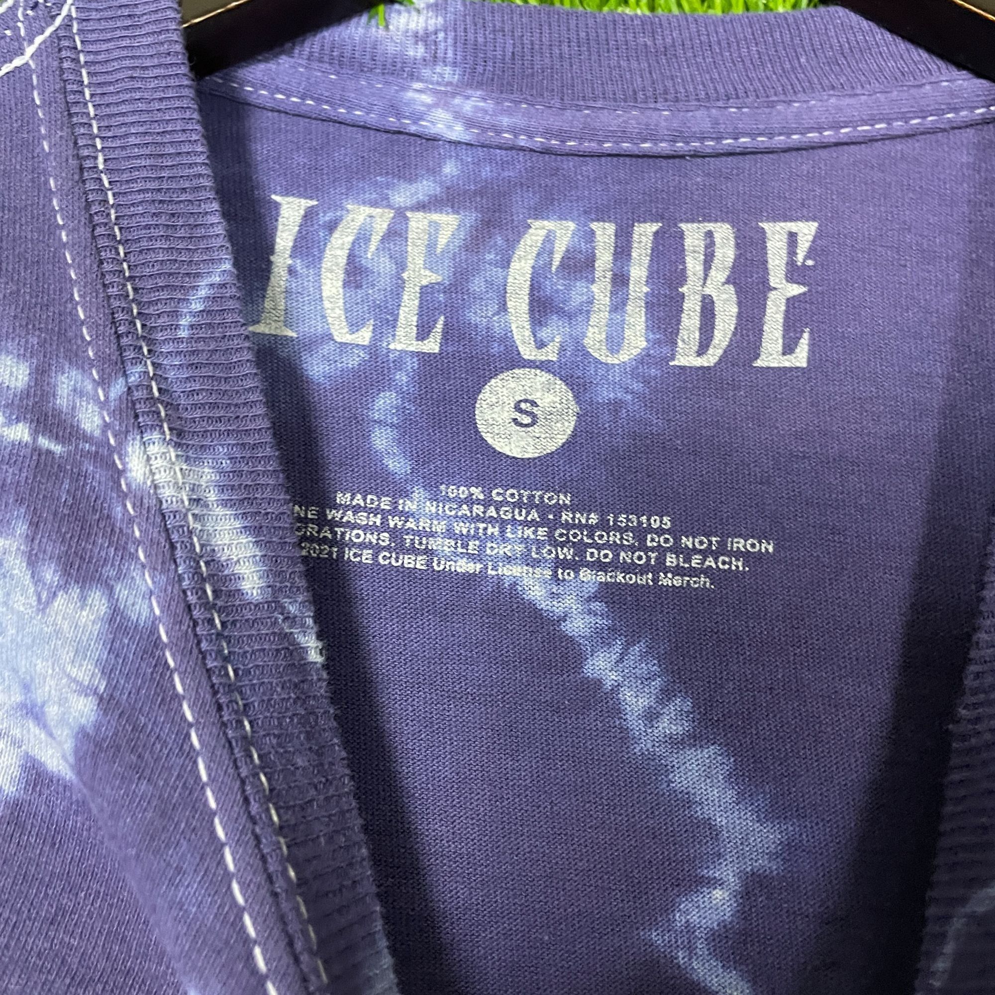 Urban Outfitters Ice Cube Wrap T-shirt size Small Size US S / EU 44-46 / 1 - 2 Thumbnail