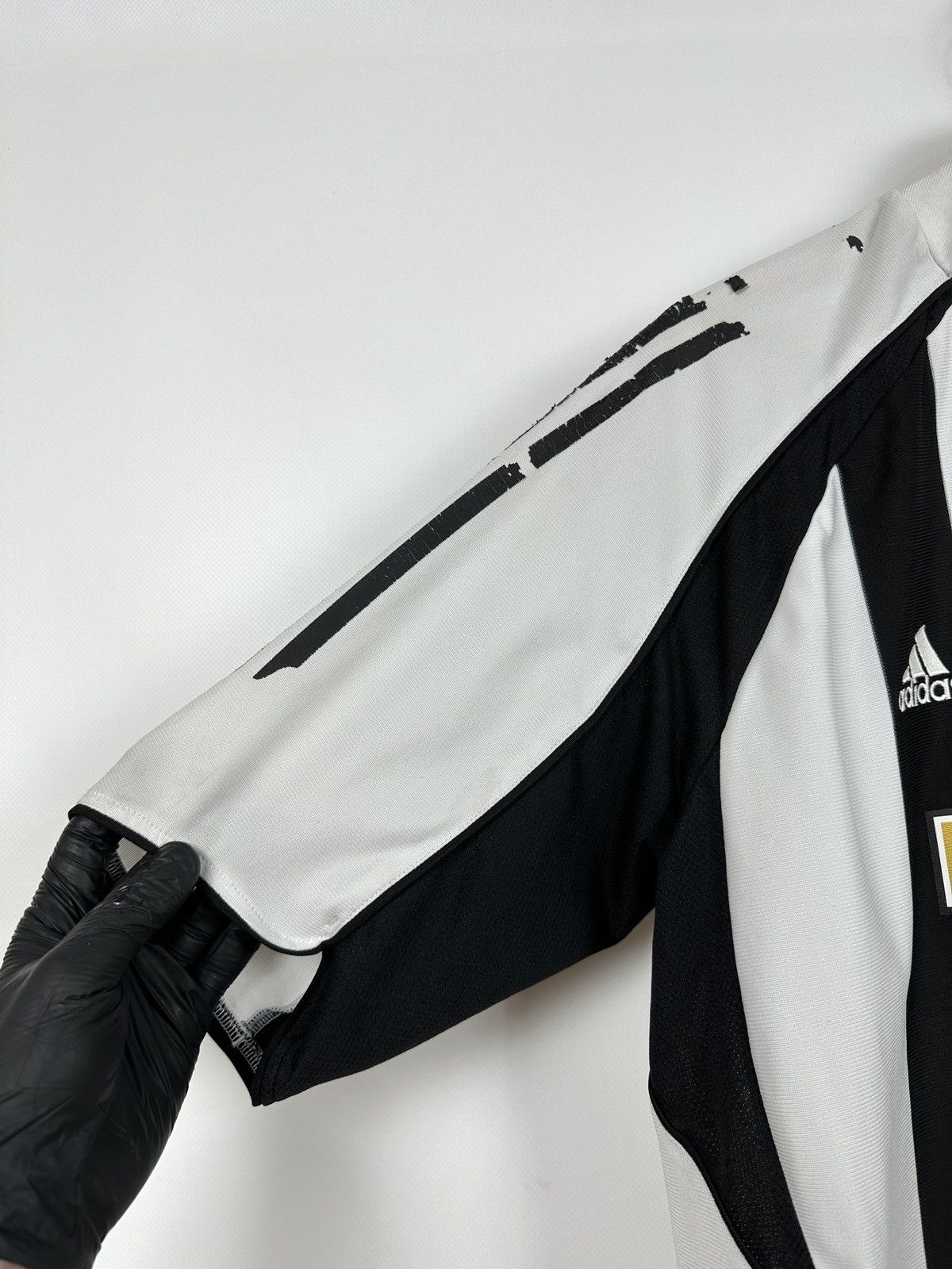 Adidas 2005/07 Adidas Newcastle United Vintage Soccer Jersey Size US L / EU 52-54 / 3 - 10 Thumbnail
