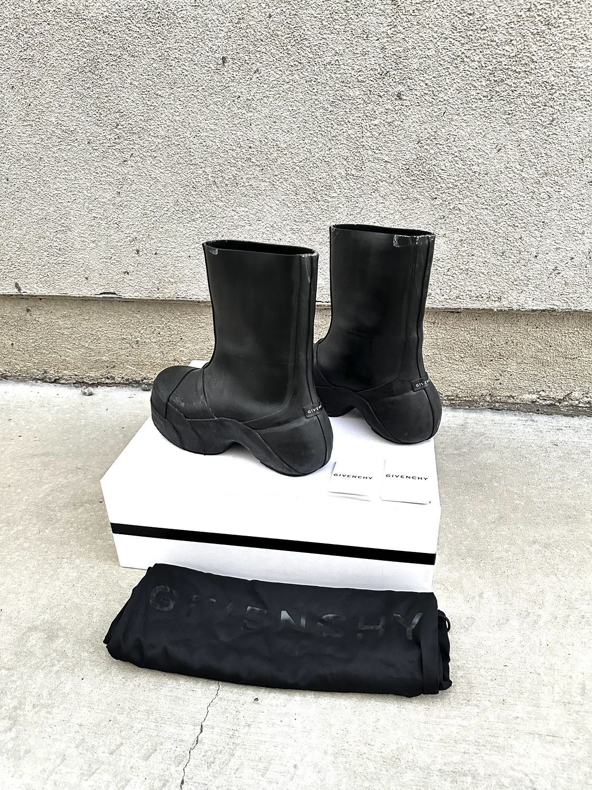 Givenchy Givenchy Show High Boot Black Mens Size US 8 / EU 41 - 1 Thumbnail