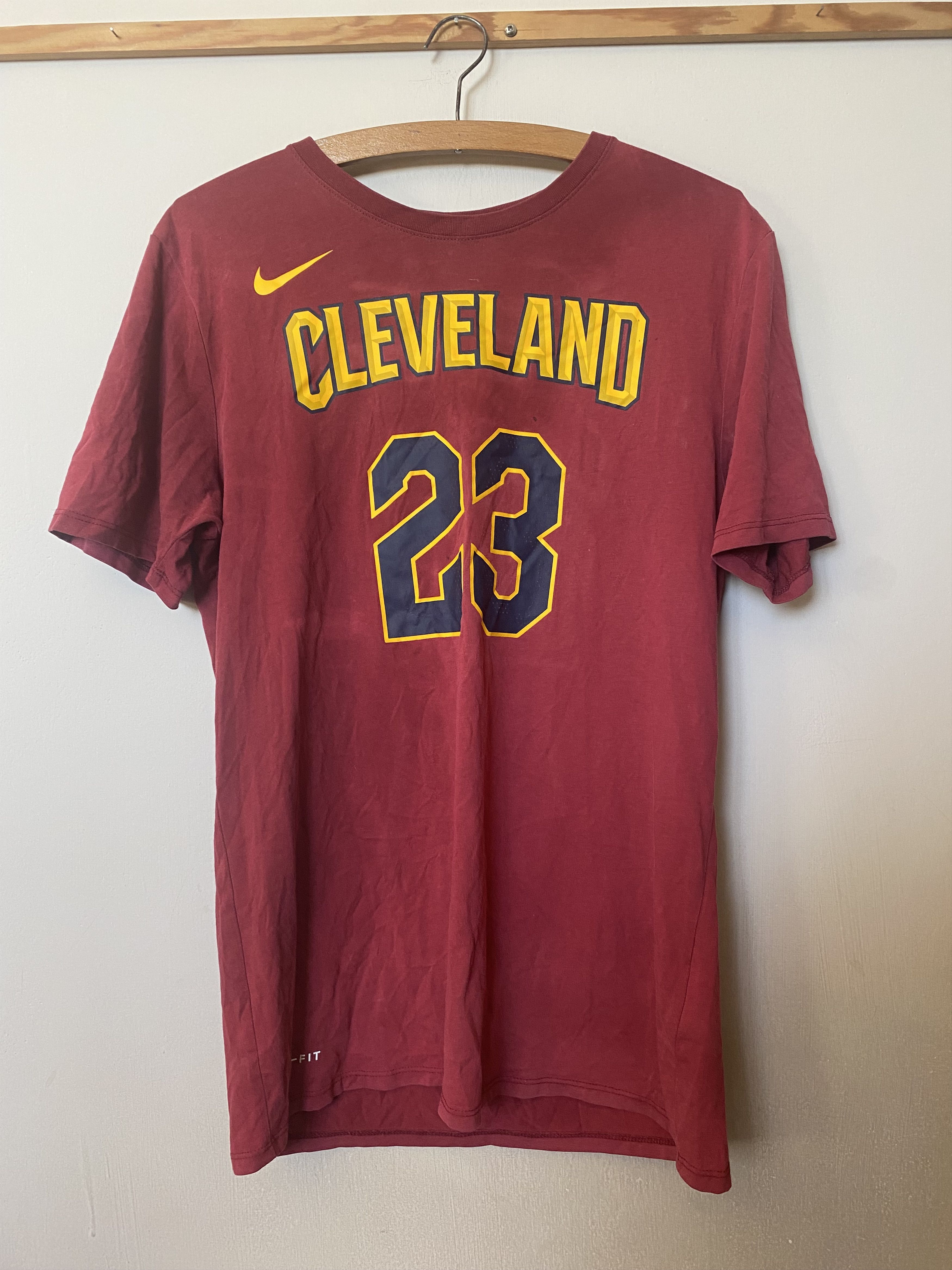Nike Shirt CLEVELAND CAVALIERS #23 JAMES - M - Nike - UNIQUE Size US M / EU 48-50 / 2 - 2 Thumbnail