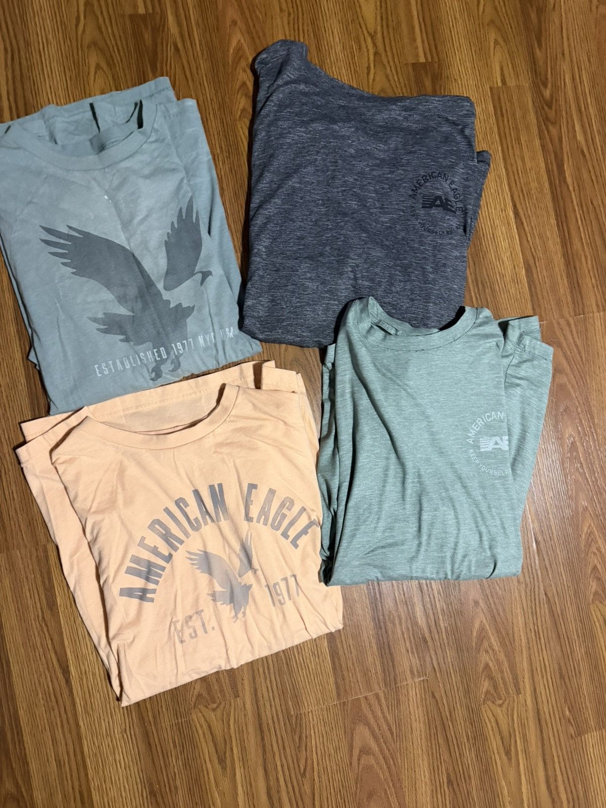 American Eagle Outfitters American Eagle 4 T Shirt Bundle Size XL. Size US XL / EU 56 / 4 - 1 Thumbnail