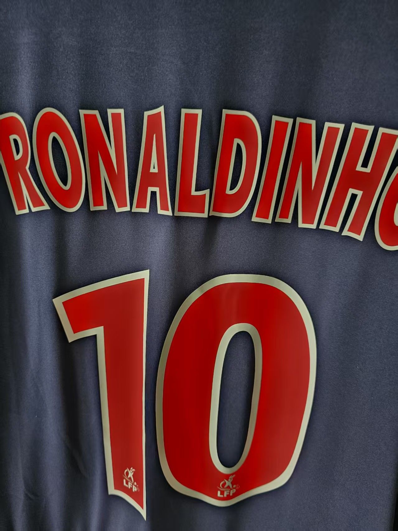 Other Ronaldinho Jersey 2002 2003 PSG Size US XL / EU 56 / 4 - 5 Thumbnail