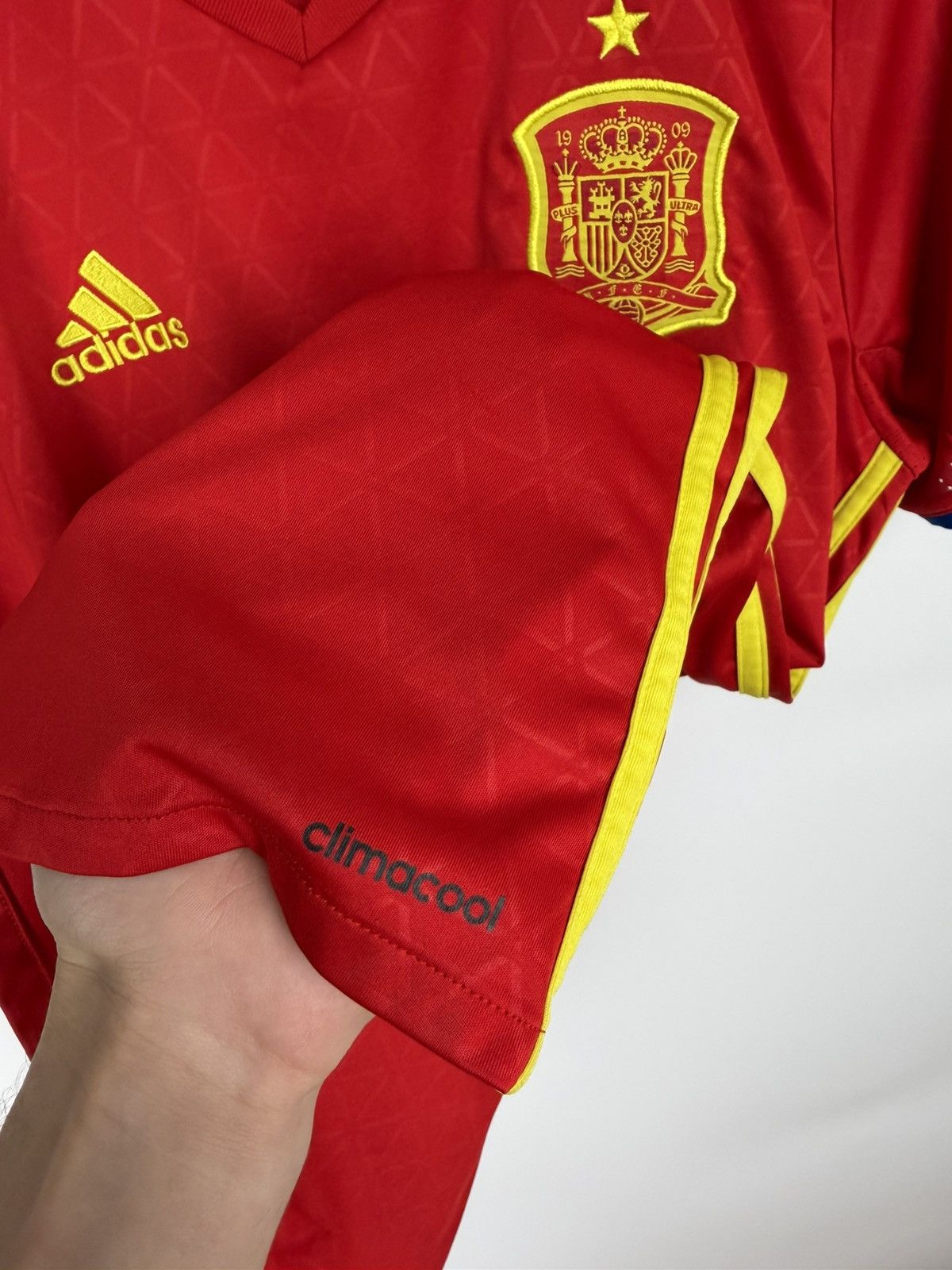Adidas Adidas Spain 2015 football jersey Size US M / EU 48-50 / 2 - 8 Thumbnail