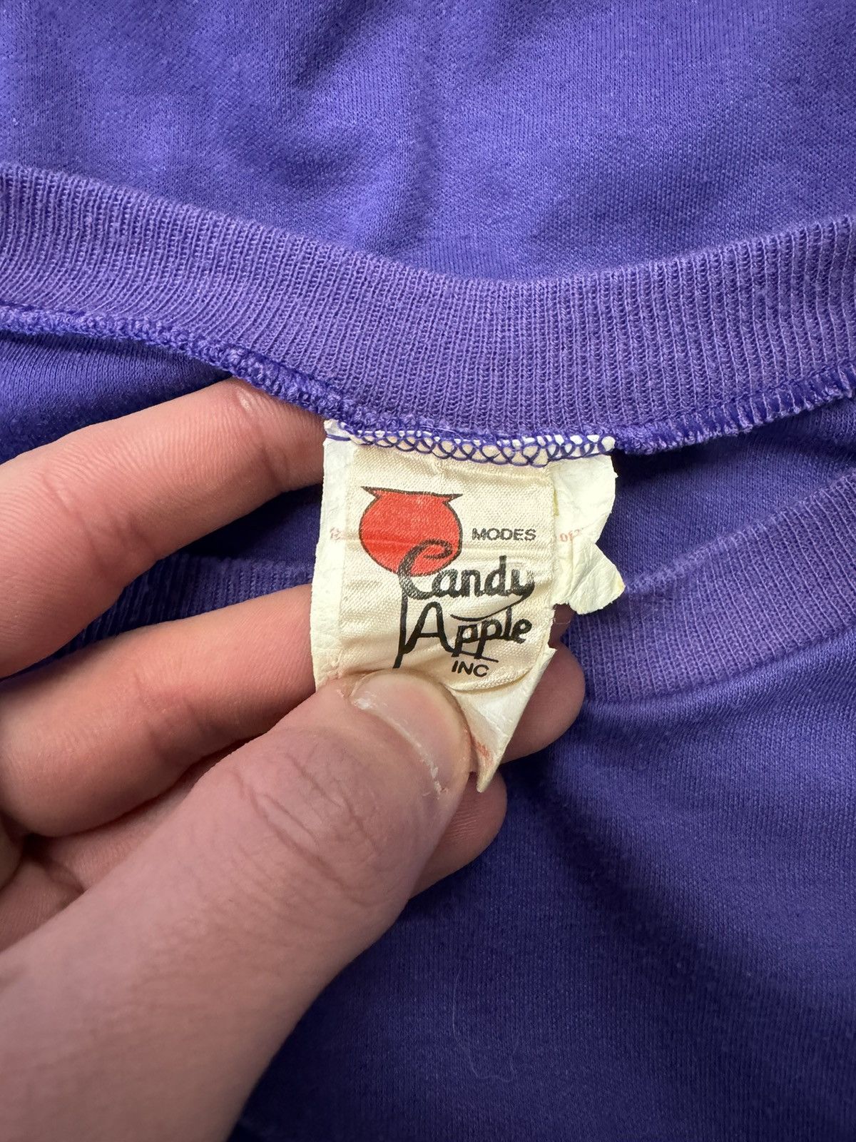 Other Rare Red Apple single stitch tee Size US XL / EU 56 / 4 - 4 Thumbnail