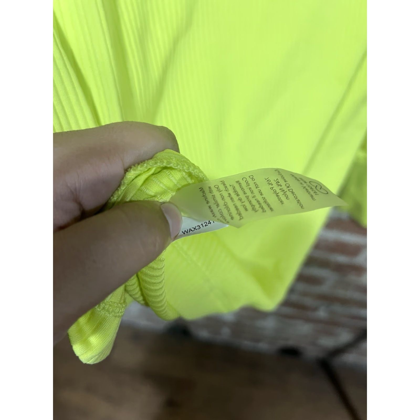 Vintage Calia Long Sleeve Neon Yellow Ribbed Shirt Women L Yellow Neon Activewear Shirt Mens Size L / US 10 / IT 46 - 4 Thumbnail
