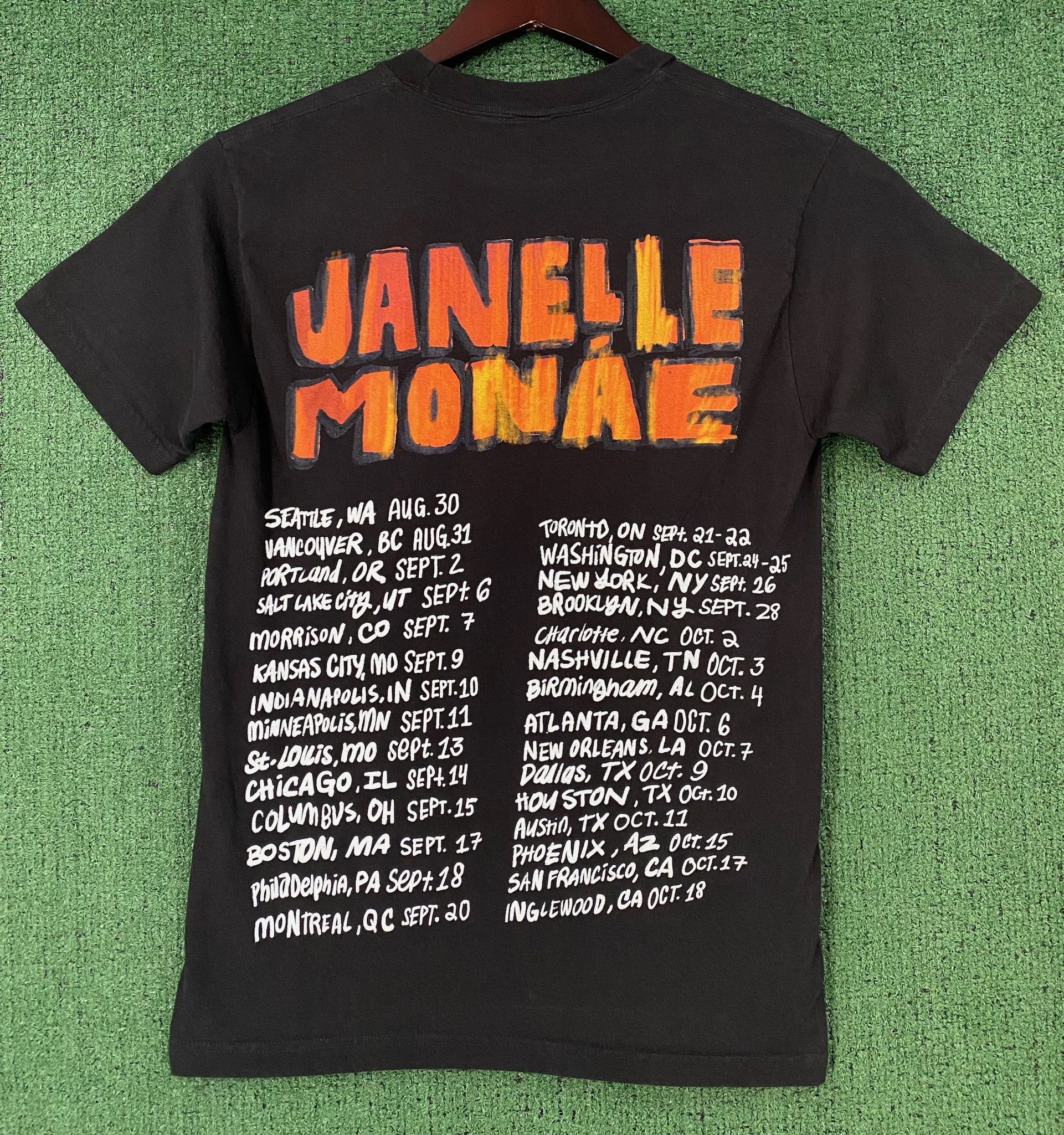 Other Janelle Monae The Age of Pleasure Tour T-shirt Small Size S / US 4 / IT 40 - 3 Thumbnail