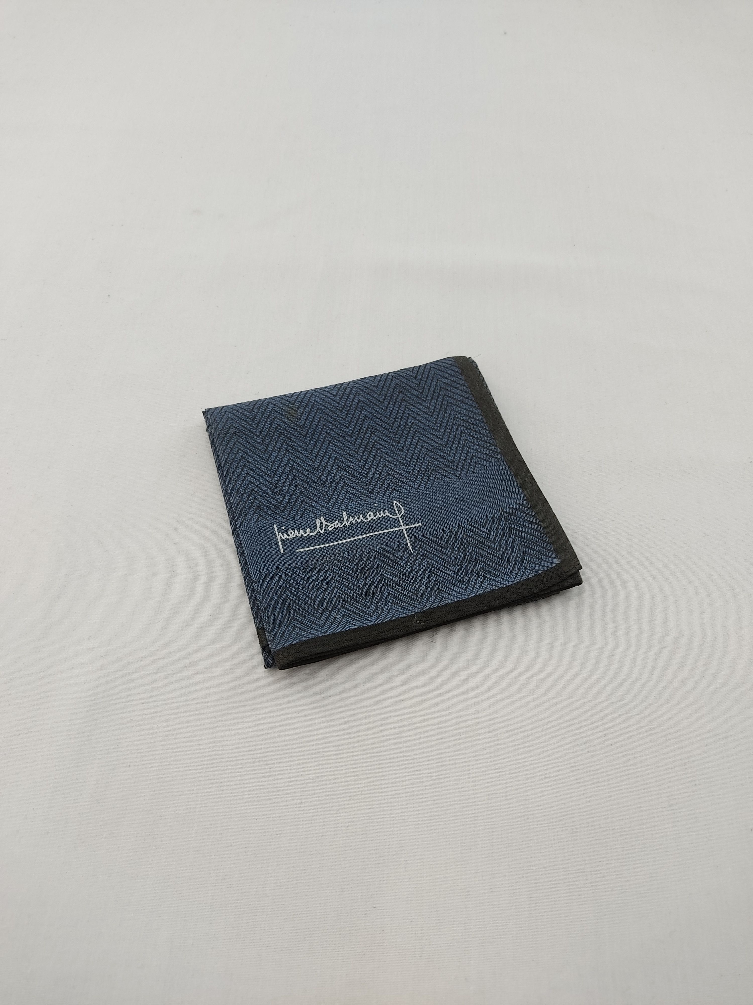 Pierre Balmain × Vintage Vintage Pierre Balmain Handkerchief / Neckwear / Bandana Size ONE SIZE - 2 Thumbnail