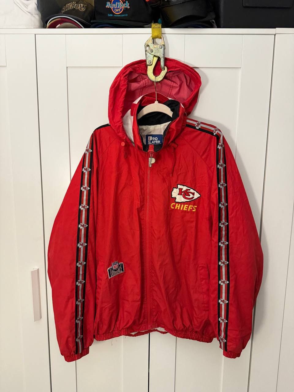 image of Nfl x Vintage Pro Player Kansas City Chiefs Jacket With Hoodie in Red, Men's (Size 2XL)