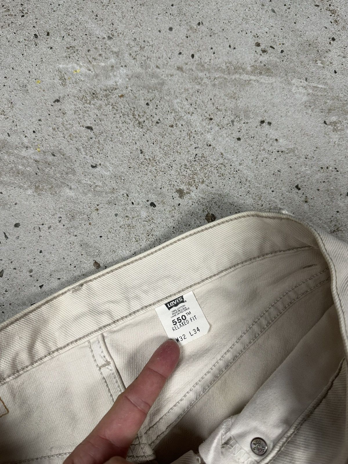 Levi's Vintage 1998 Levi’s 550 Relaxed Fit Denim Pants Jeans USA 90 Size US 30 / EU 46 - 12 Thumbnail