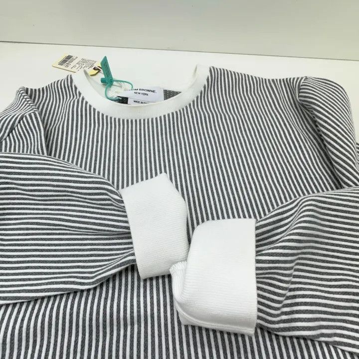 Thom Browne Thom Browne Classic Striped Crew Sweatshirt -2507 Size US M / EU 48-50 / 2 - 9 Thumbnail