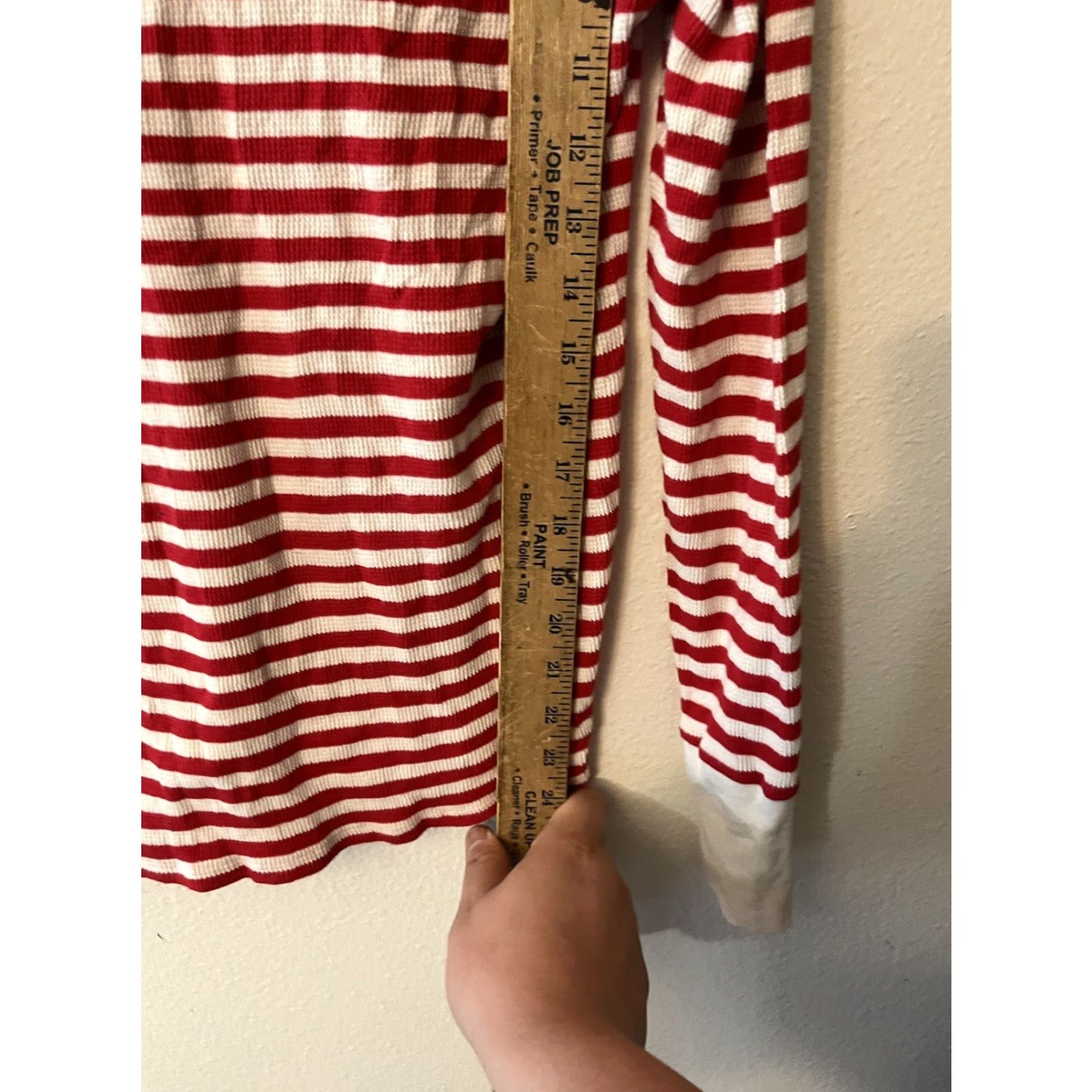 Victoria's Secret Victoria’s Secret Angels- Women’s Red & White V Neck- Long Sleeve Shirt Size S Size S / US 4 / IT 40 - 4 Thumbnail