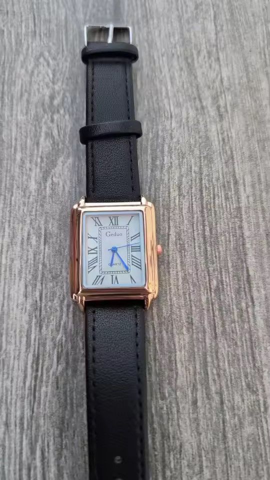 Vintage Vintage 90s vintage retro luxury style quartz leather watch Size ONE SIZE - 4 Thumbnail