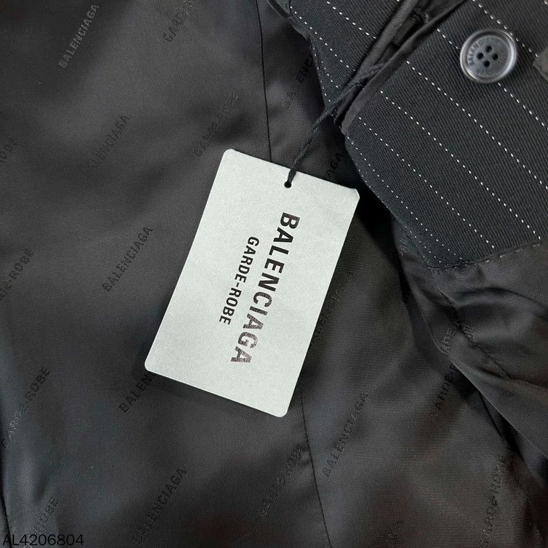 Balenciaga Balenciaga size 34 Striped suit Size L / US 10 / IT 46 - 5 Thumbnail