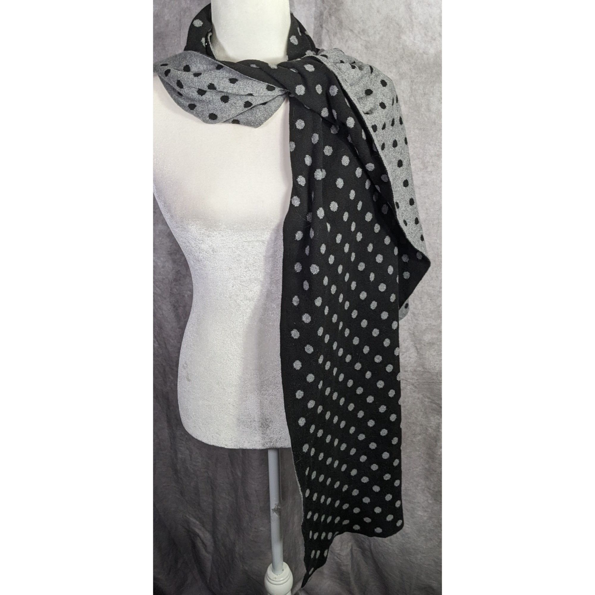 Other Darzzi Reversible Polka Dot Scarf 84"x15" Black & Gray Knit Size ONE SIZE - 8 Thumbnail