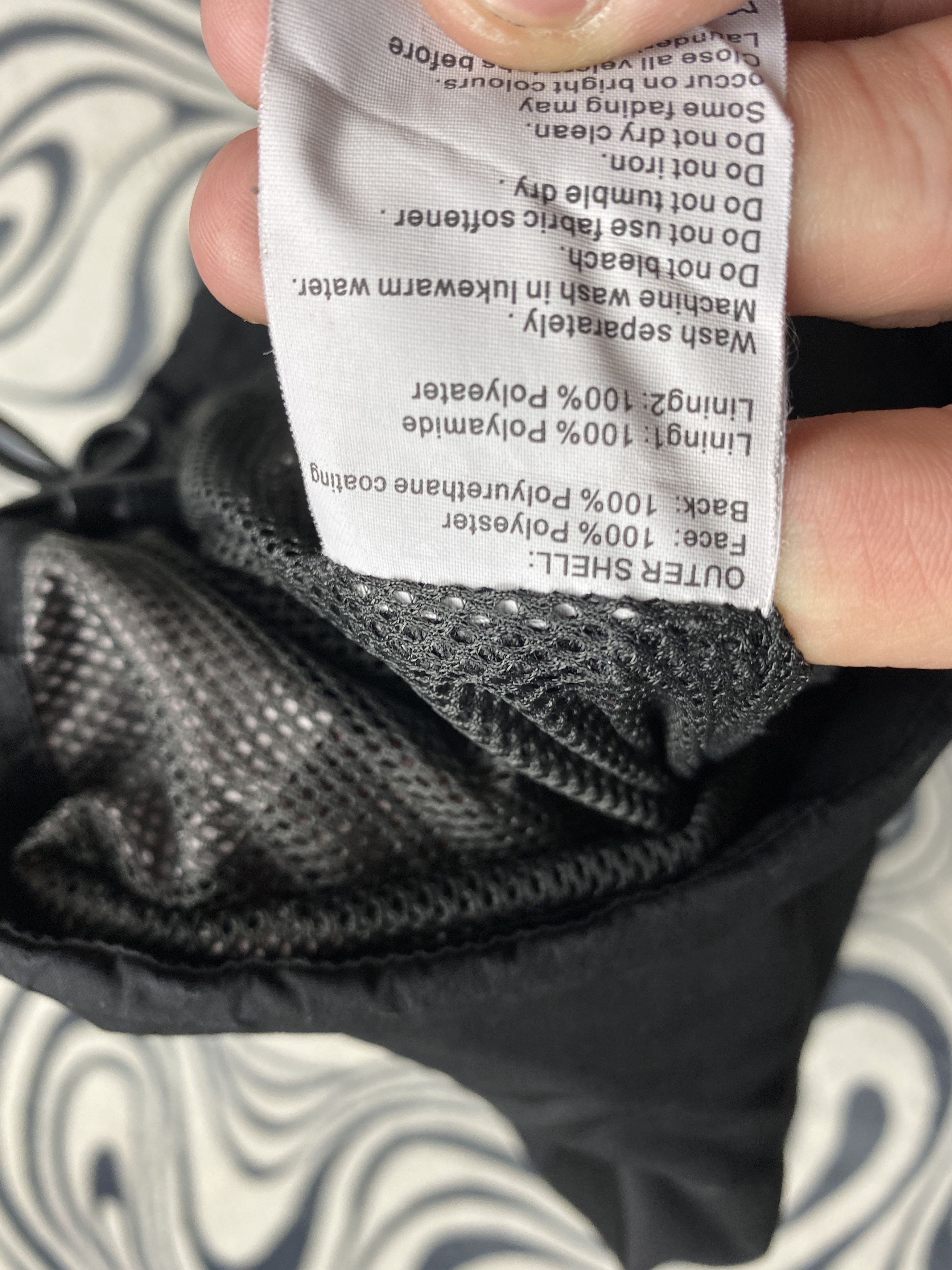 Helly Hansen Helly Hansen Vintage Windbreaker Jacket Y2K Hiking Size US S / EU 44-46 / 1 - 5 Thumbnail