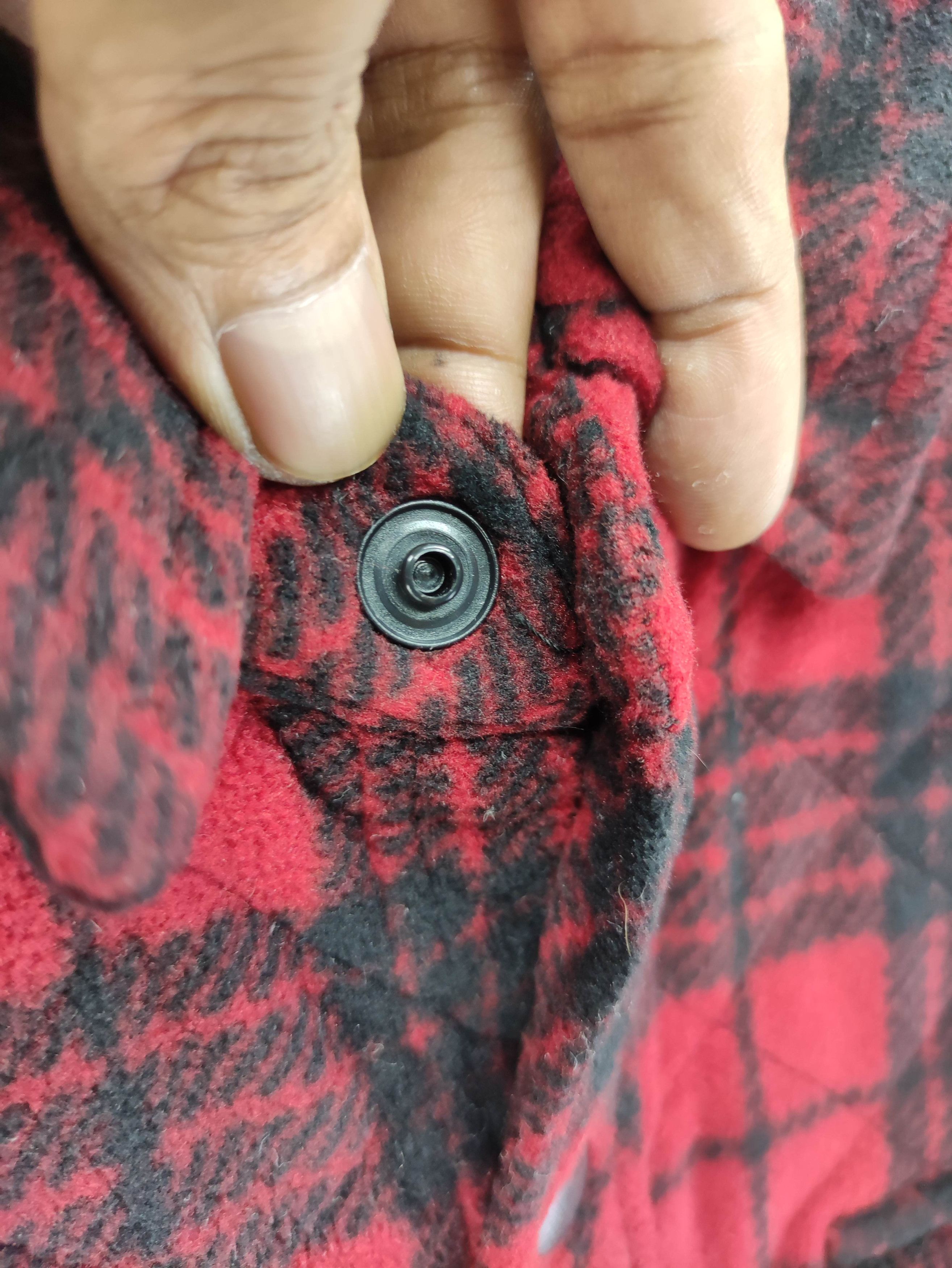 Uniqlo Uniqlo Quilted Shadow Plaid Flannel Jacket Snap Button Size US M / EU 48-50 / 2 - 3 Thumbnail