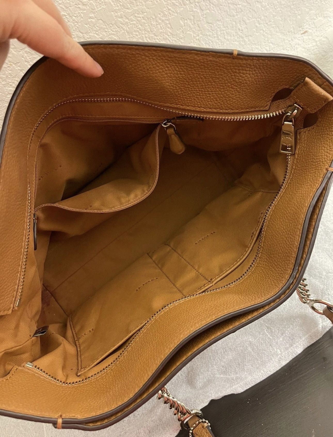 Coach Coach Turnlock Chain Tote Leather in Brown color Size ONE SIZE - 6 Thumbnail