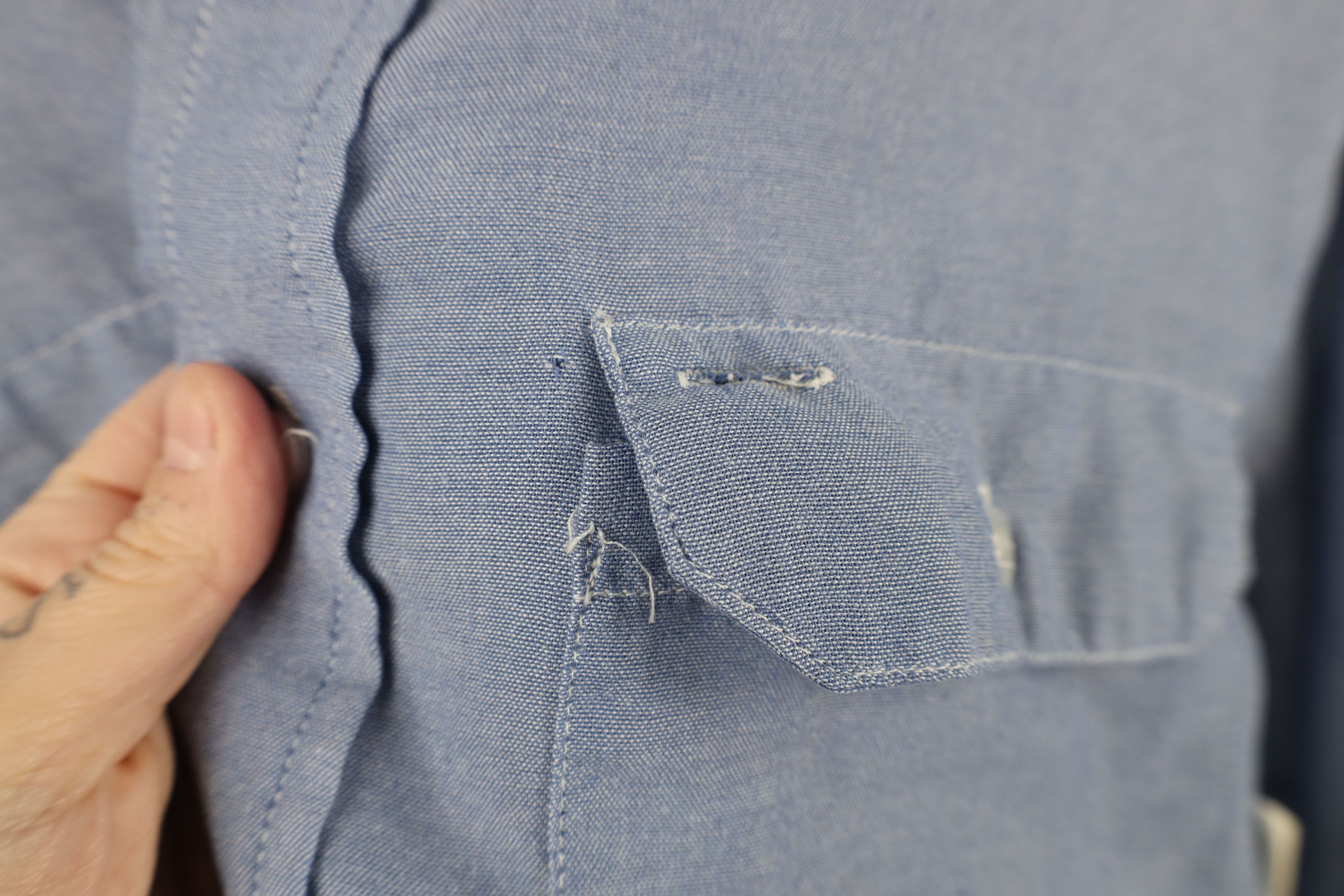 Vintage Vintage 90s Streetwear Collared Chambray Work Button Shirt Size US L / EU 52-54 / 3 - 4 Thumbnail