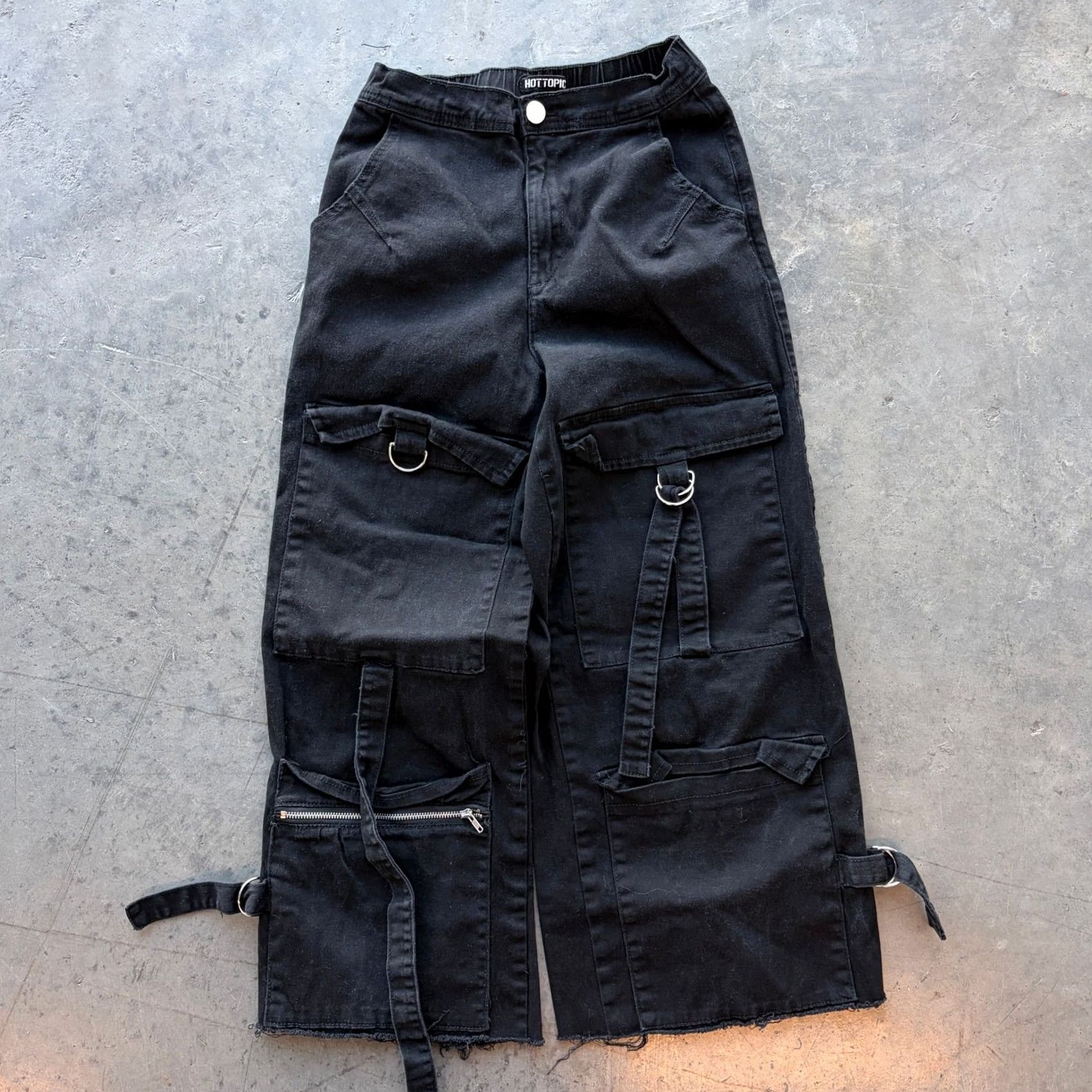 Hot Topic VINTAGE Y2K Hot Topic Buckle Grunge Black Wide Leg Flare Cargo Pants Women's 1 Size 25" / US 0 / IT 36 - 2 Thumbnail