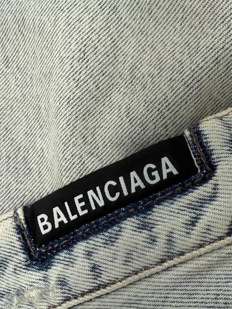 Balenciaga Balenciaga size S Mid-rise extra-large denim long pants Size US 27 - 3 Thumbnail