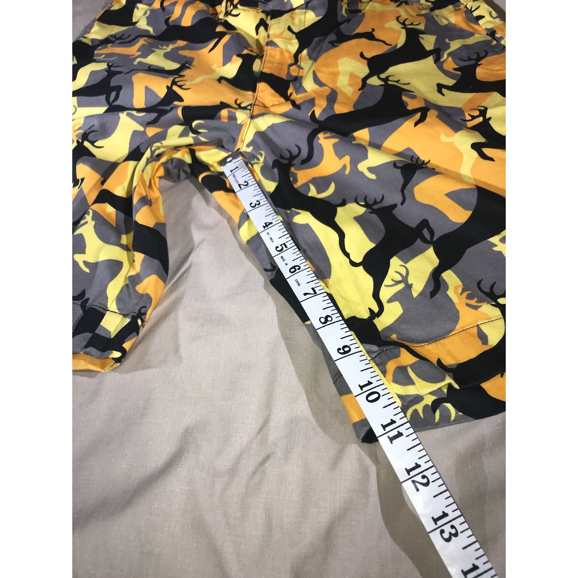 Other Loudmouth Men's Yellow Multi-colored Camo Deer Golf Shorts Size US 32 / EU 48 - 9 Thumbnail