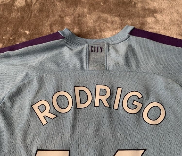 Puma Rodrigo jersey manchester city Size US S / EU 44-46 / 1 - 4 Thumbnail