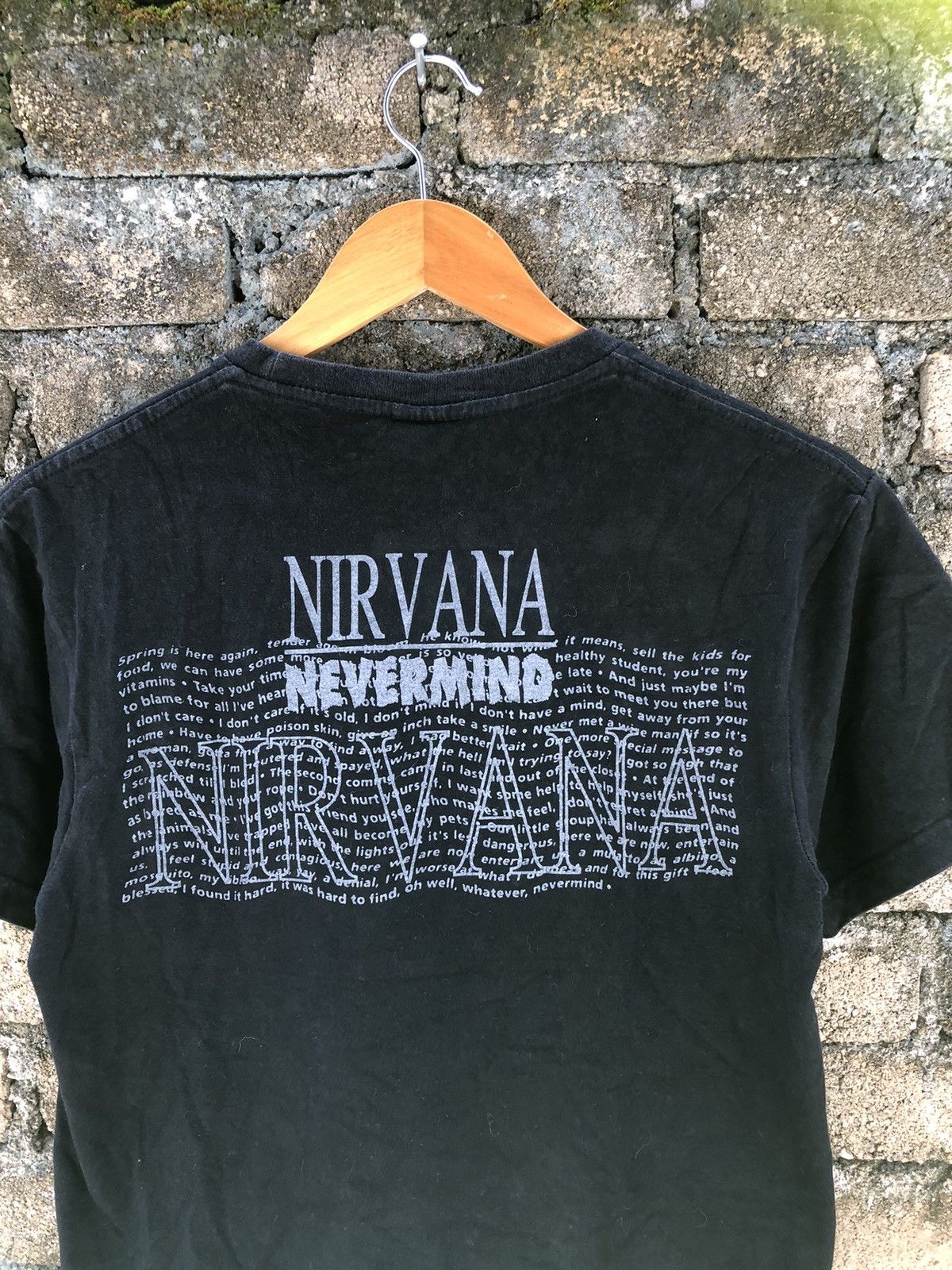 Band Tees × Nirvana × Vintage Vintage Bootleg Nirvana Nevermind Tshirt Size US S / EU 44-46 / 1 - 11 Thumbnail