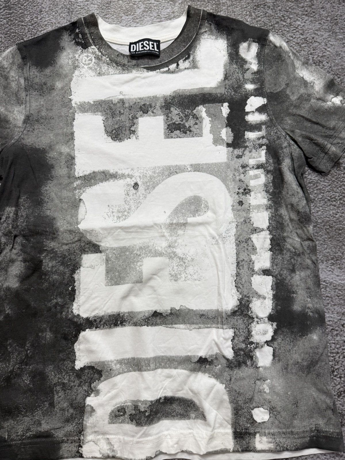 Diesel TYE DYE ARCHIVE DIESEL BIG LOGO TEE Size US S / EU 44-46 / 1 - 3 Thumbnail