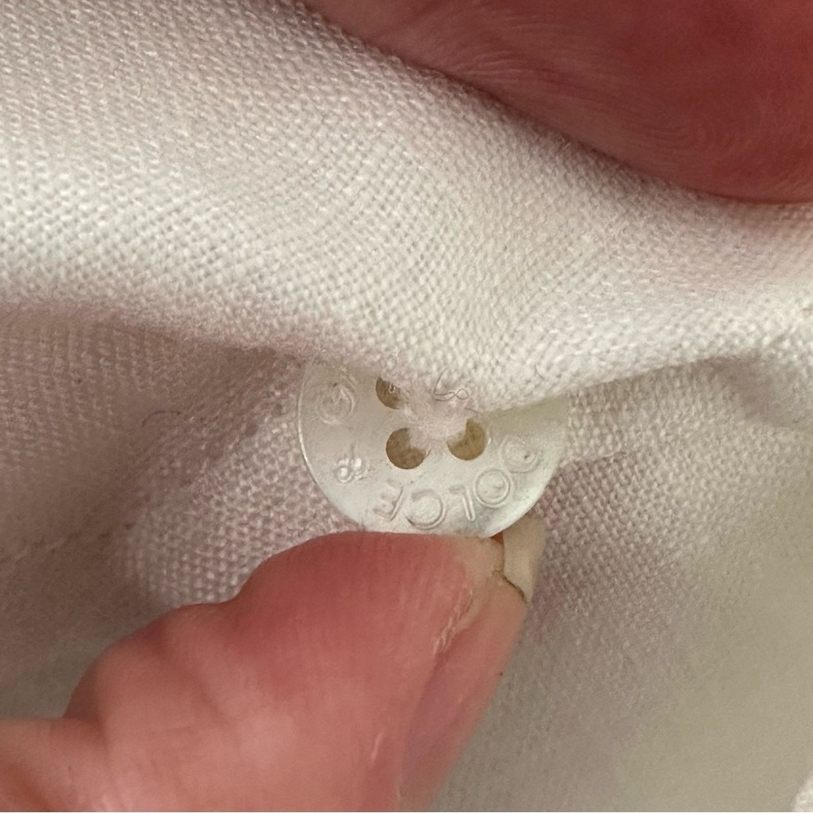 Dolce & Gabbana auth White Linen Popover Shirt size 39 - 15.5 3/4 Gold fit Size US M / EU 48-50 / 2 - 10 Thumbnail