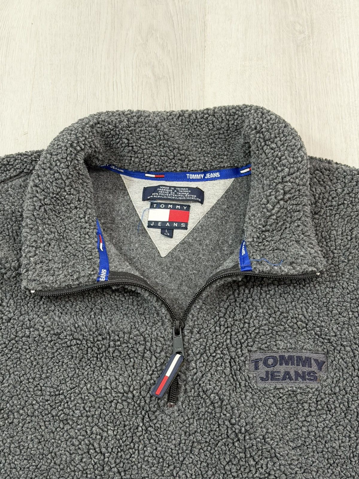 Tommy Hilfiger Vintage 90s Tommy Hilfiger Deep Pile Sherpa 1/4Zip Sweater L Size US L / EU 52-54 / 3 - 3 Thumbnail