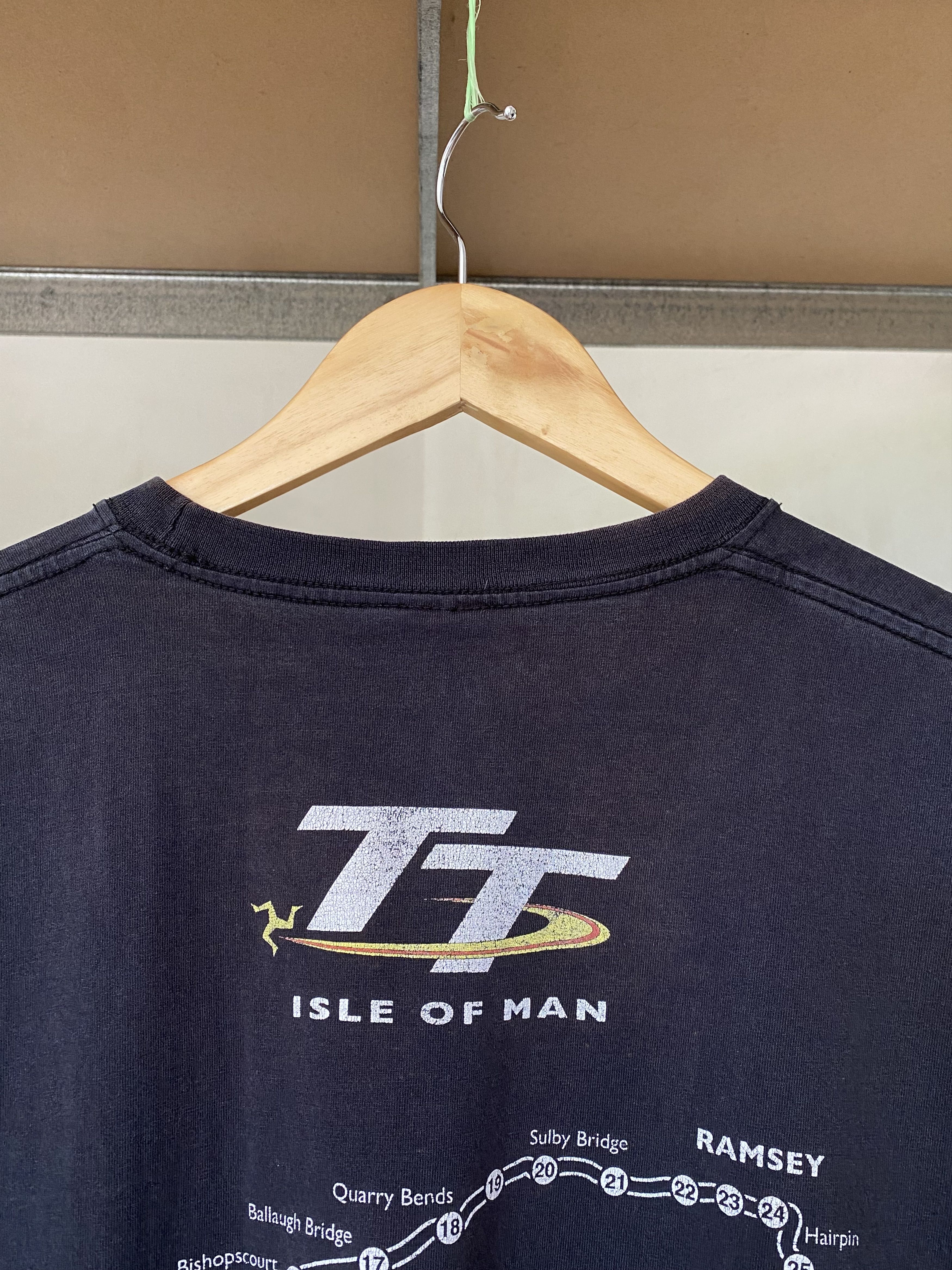 Vintage TT Isle Of Man Vintage 2015 Moto Racing T-shirt Size US L / EU 52-54 / 3 - 15 Thumbnail
