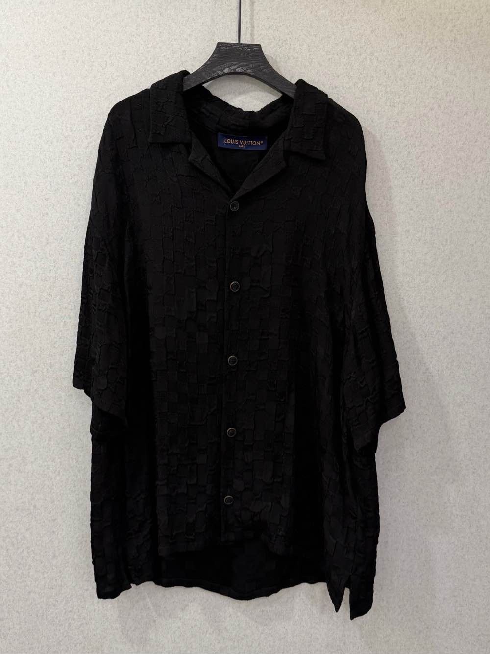 Louis Vuitton Louis Vuitton Textured Jacquard Short Sleeve Shirt XL Size US XL / EU 56 / 4 - 1 Thumbnail