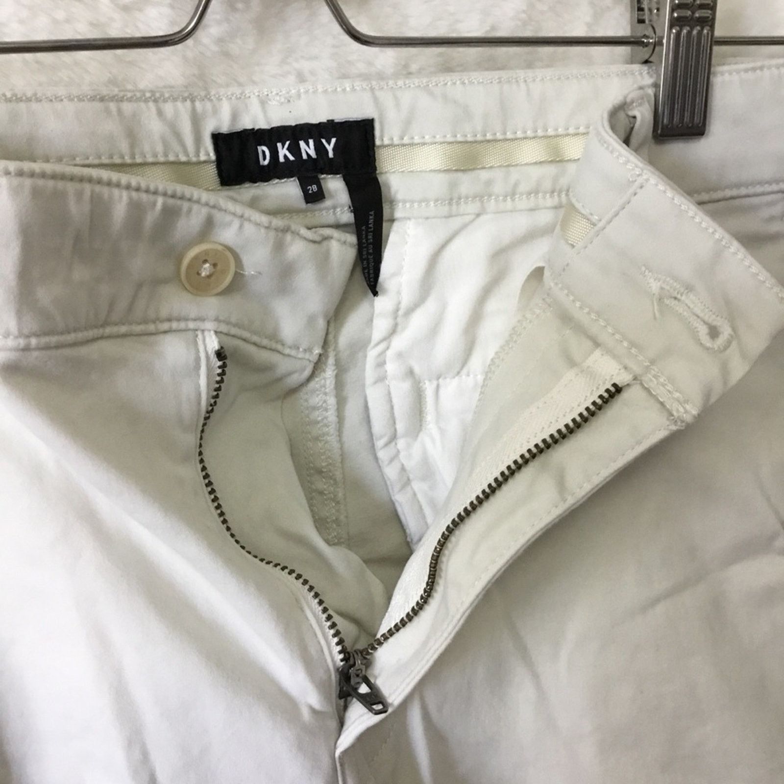 DKNY DKNY Men's White Flat Front Shorts Size US 28 / EU 44 - 2 Thumbnail