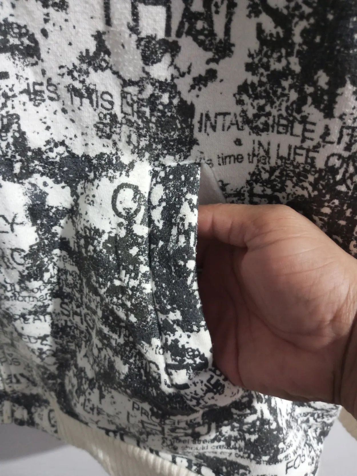 20471120 Vintage detective struct poem full print fur hoodie Size US XL / EU 56 / 4 - 10 Thumbnail