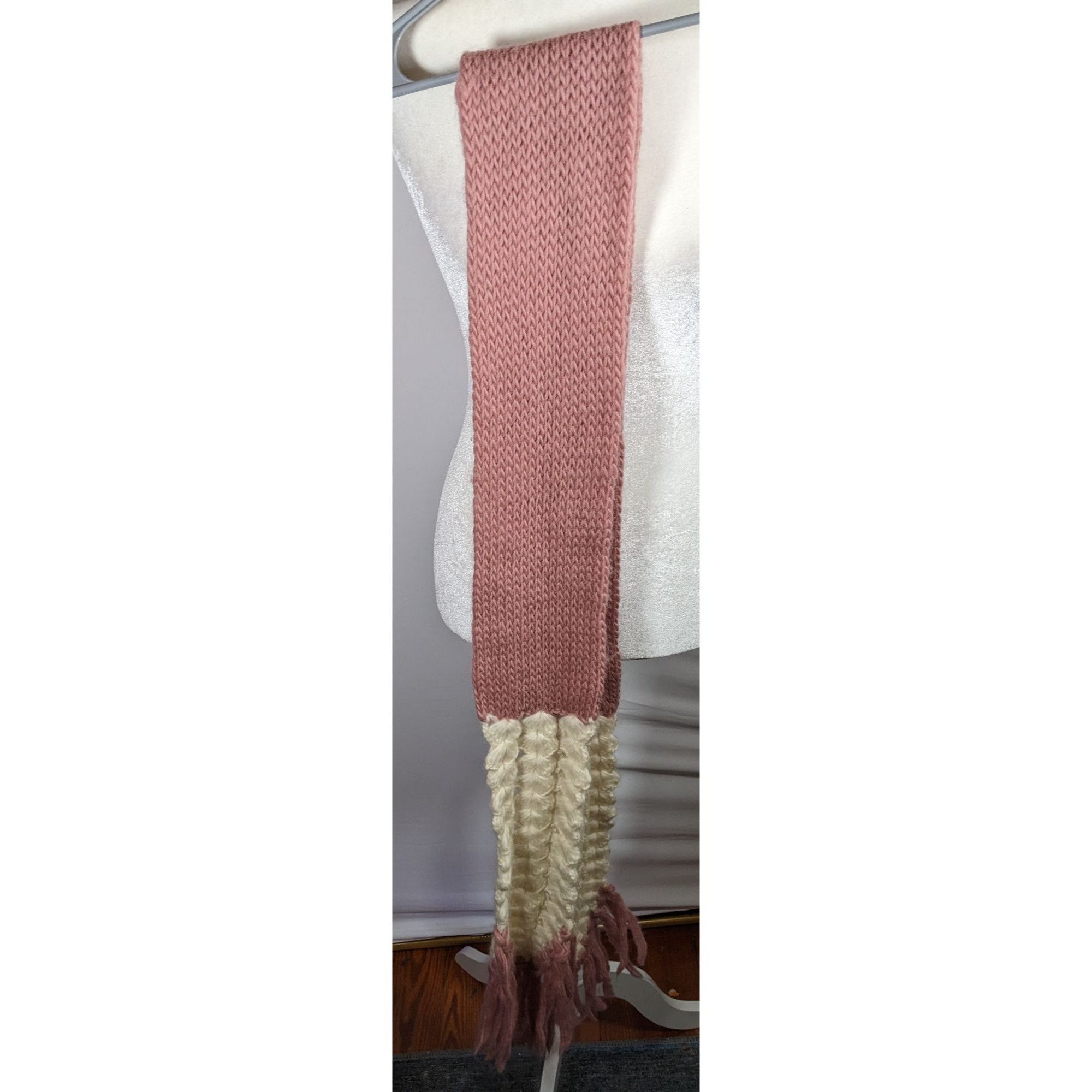 Handmade Vintage Handmade Victorian Rose Pink And Cream Scarf Size ONE SIZE - 8 Thumbnail